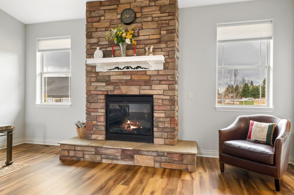 369 Gold Court Property Photo 6