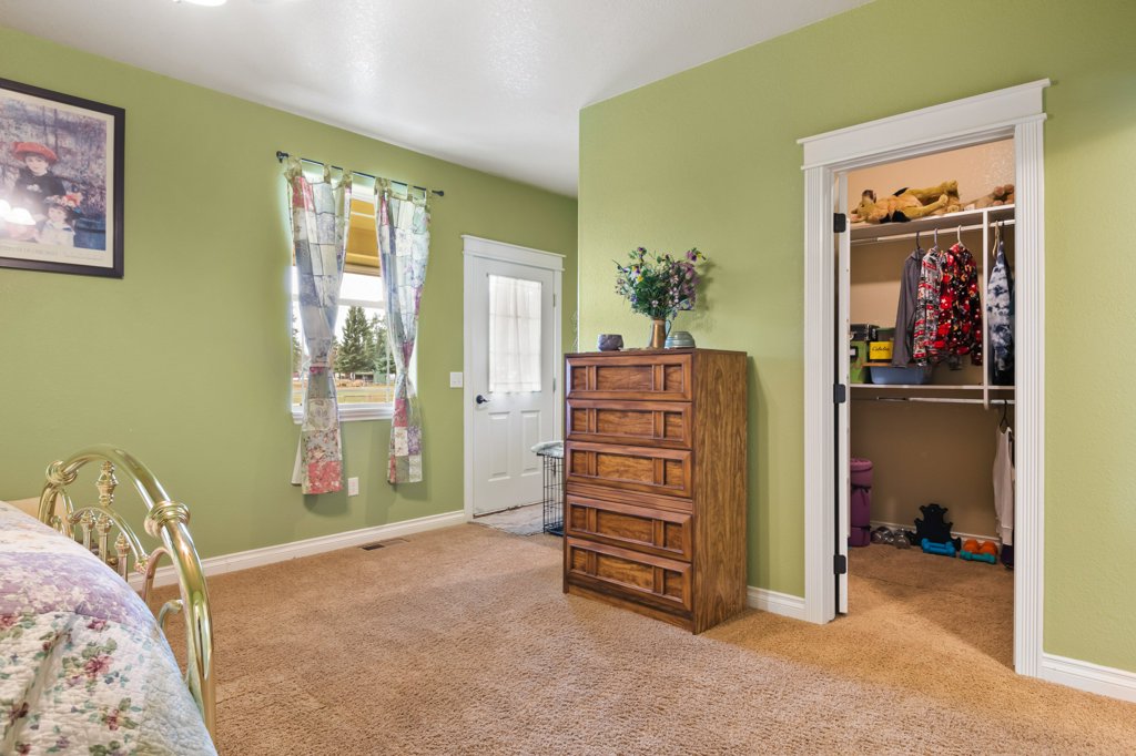 369 Gold Court Property Photo 20
