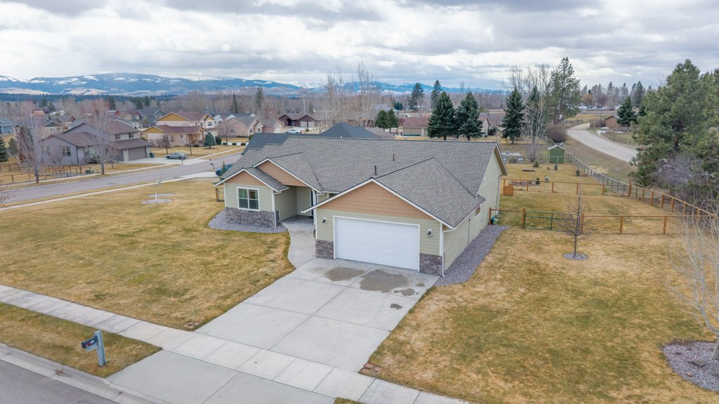 369 Gold Court Property Photo 34