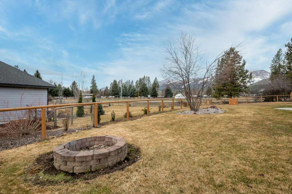 369 Gold Court Property Photo 44