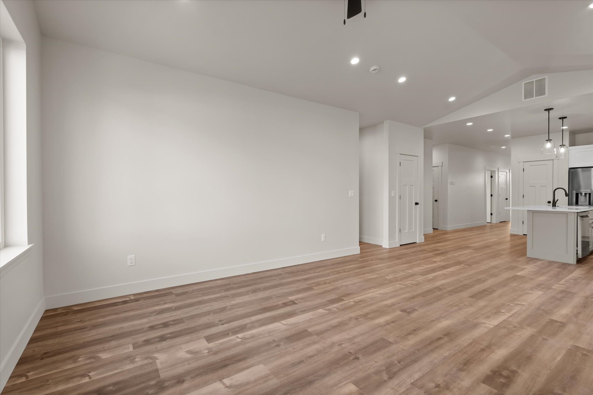 1048 Mill Creek Drive Property Photo 12