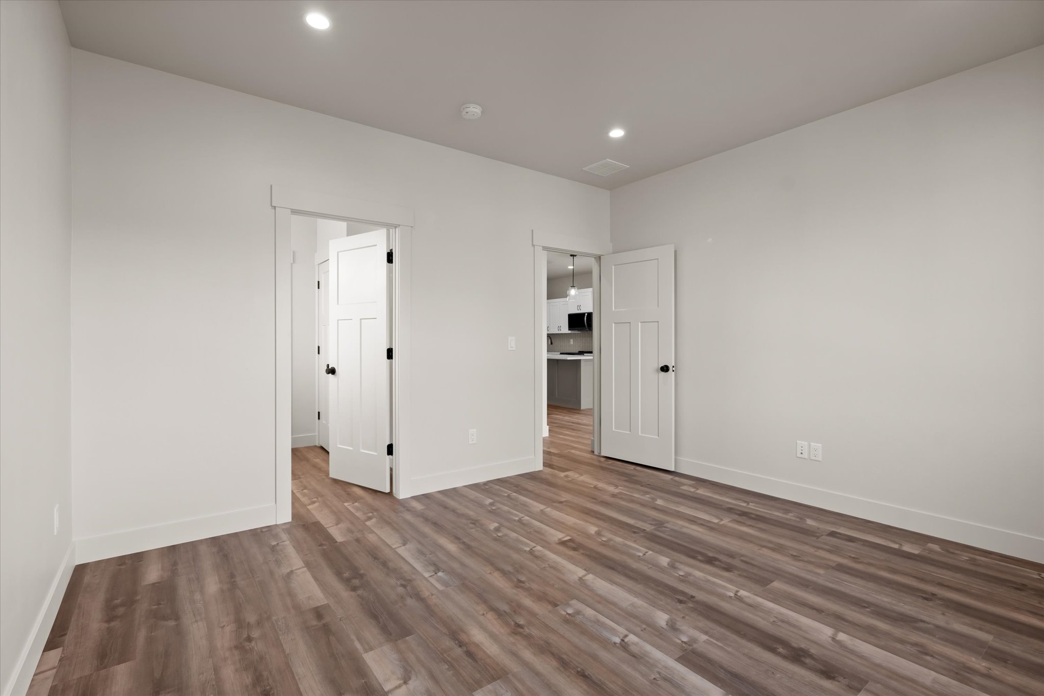 1048 Mill Creek Drive Property Photo 15