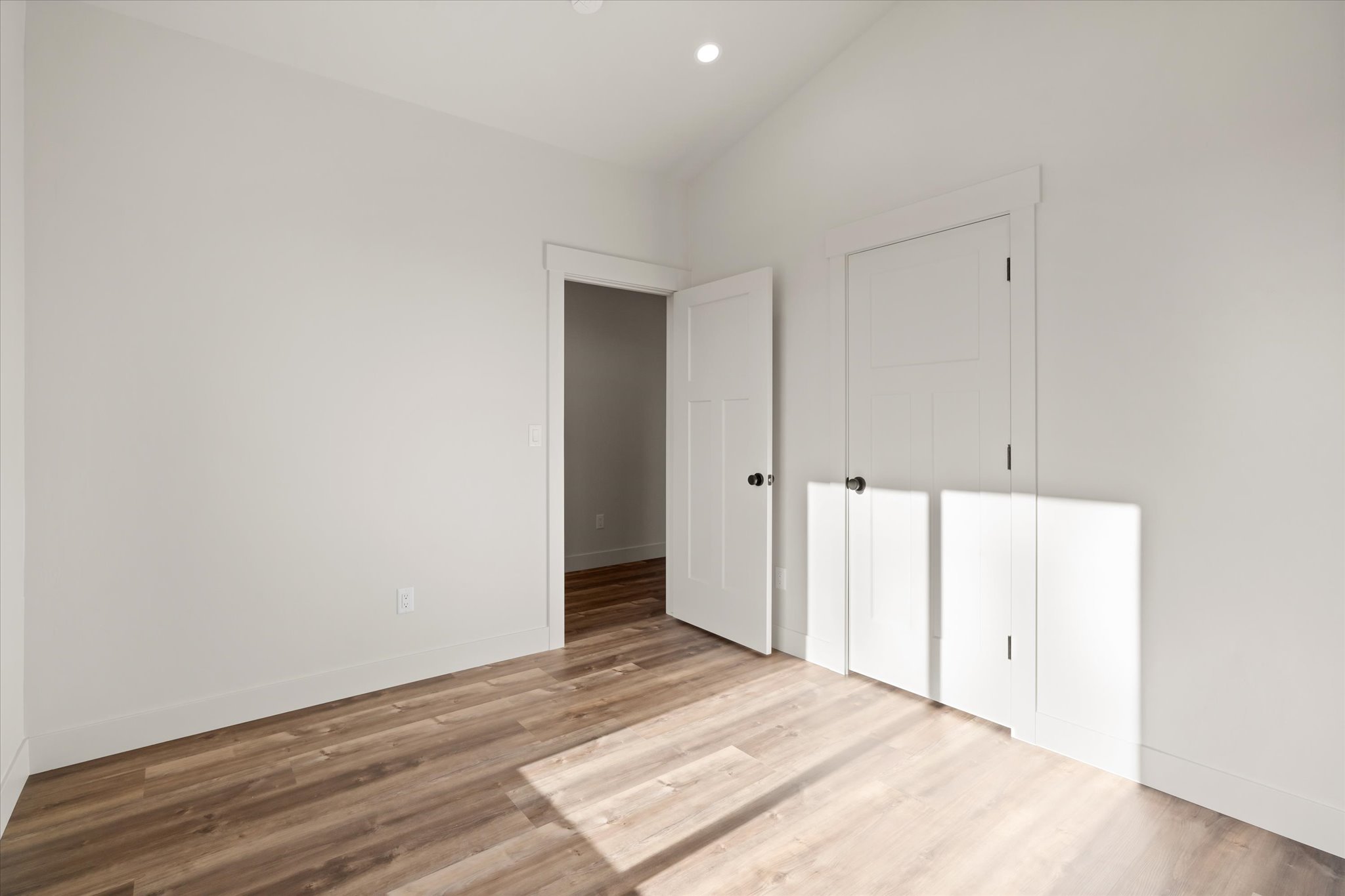 1048 Mill Creek Drive Property Photo 19