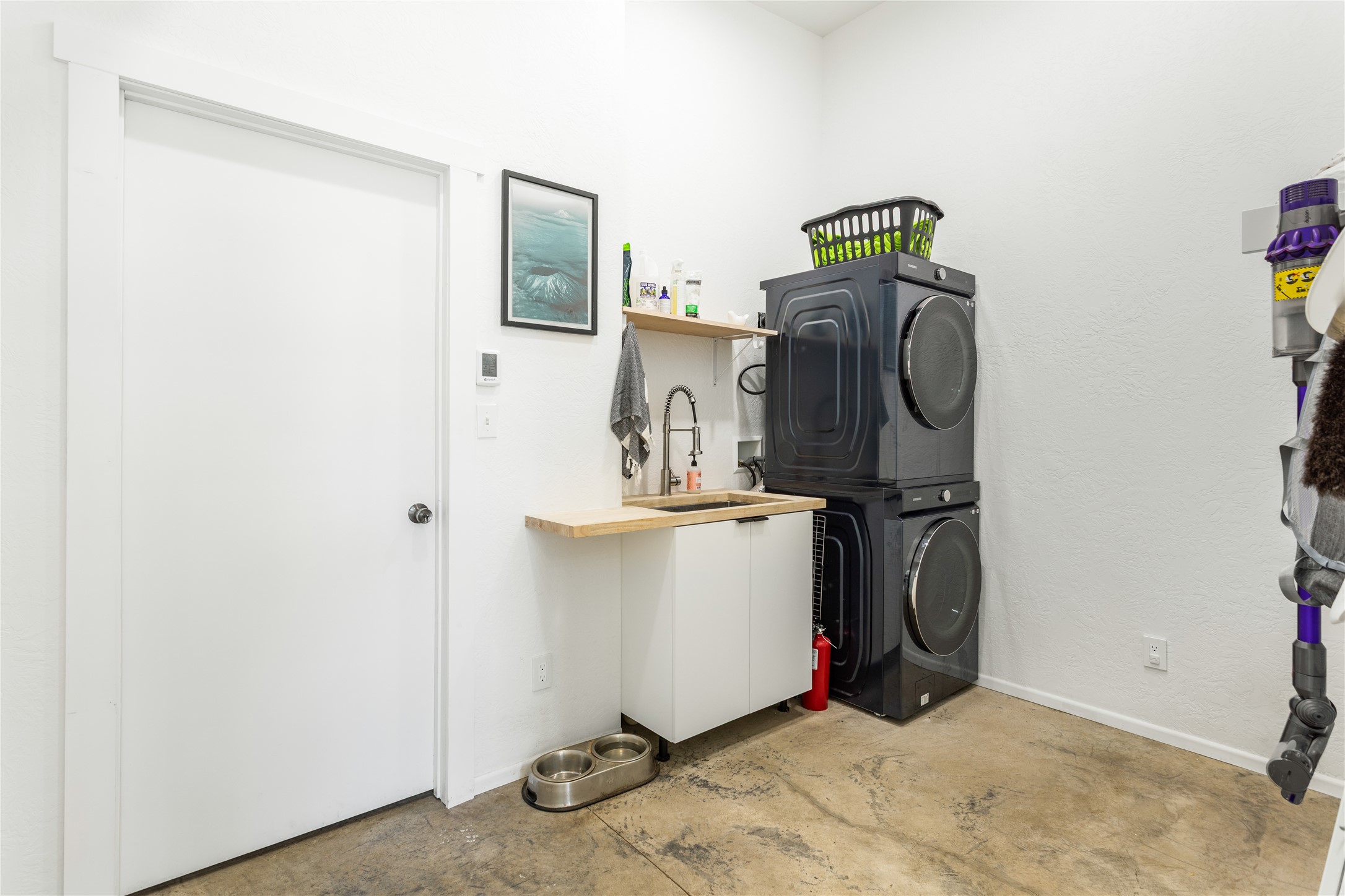 5052 Hoblitt Lane N Property Photo 44