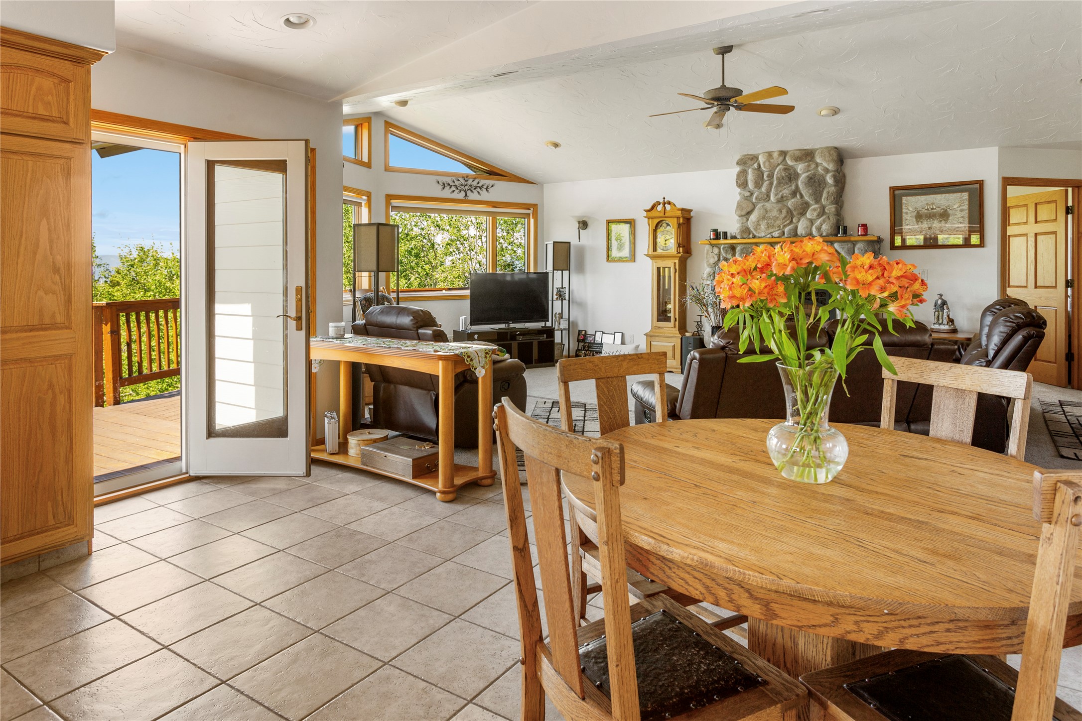 3360 Moulton Reservoir Road Property Photo 4