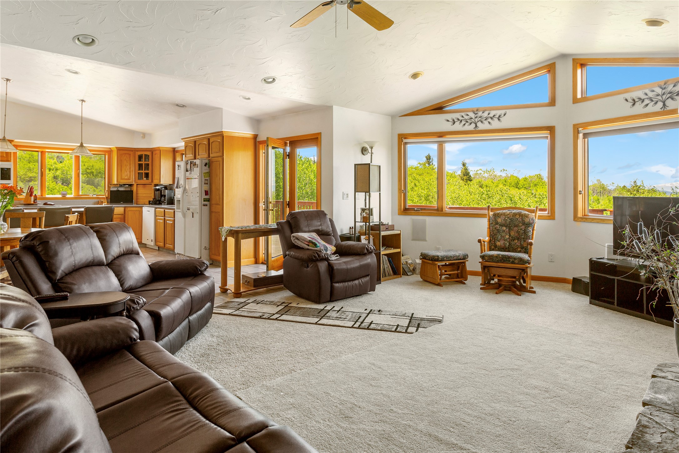 3360 Moulton Reservoir Road Property Photo 6