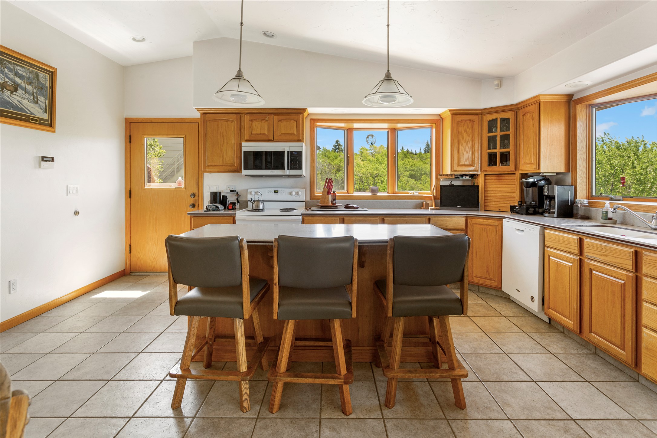 3360 Moulton Reservoir Road Property Photo 7