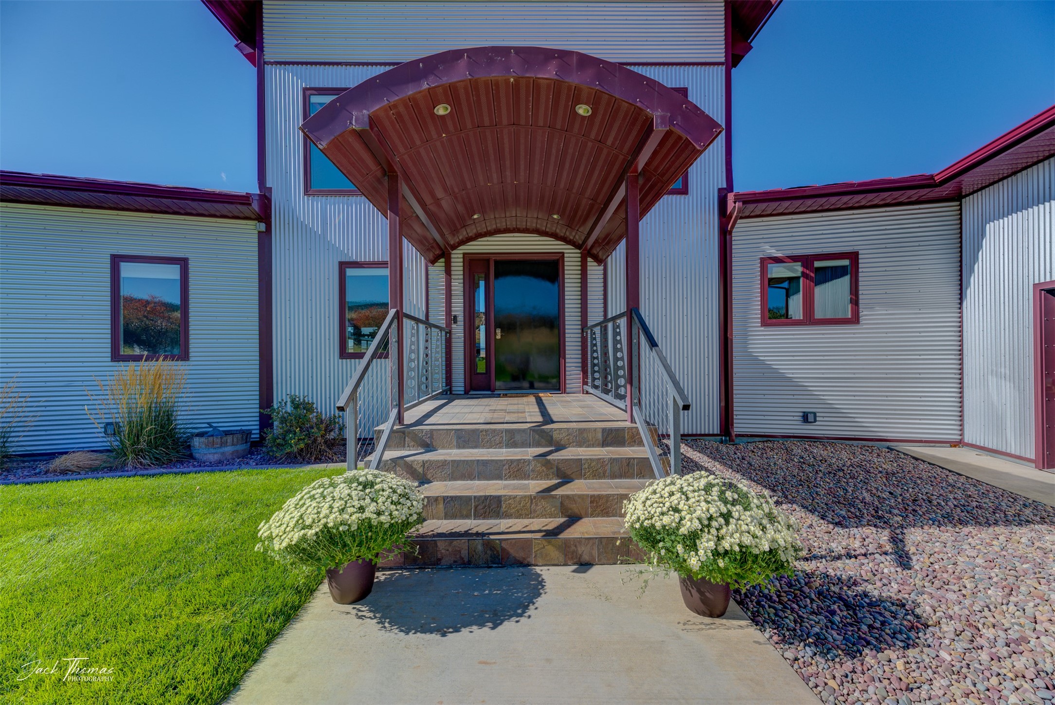 6131 Johnson Road Property Photo 6