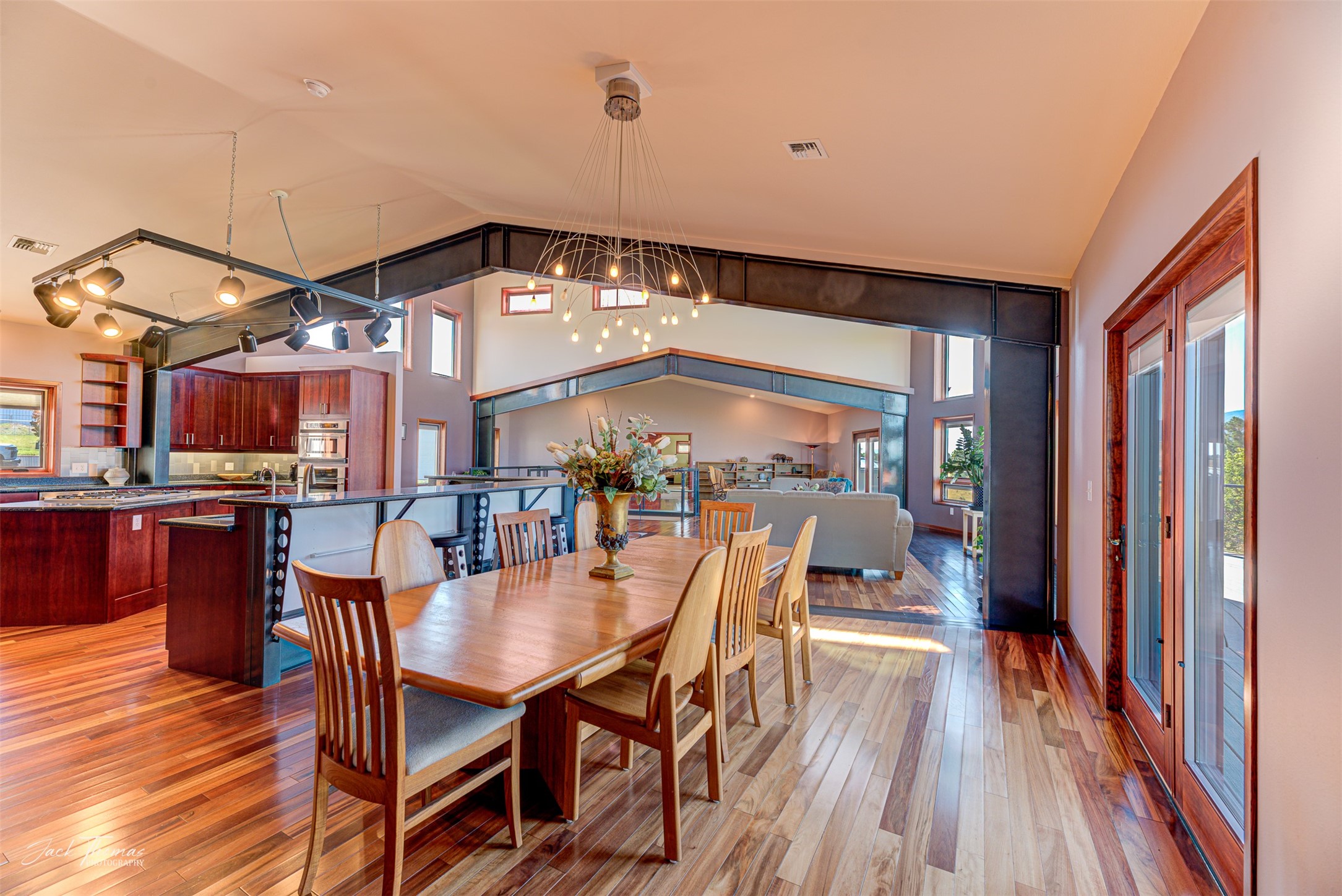 6131 Johnson Road Property Photo 15
