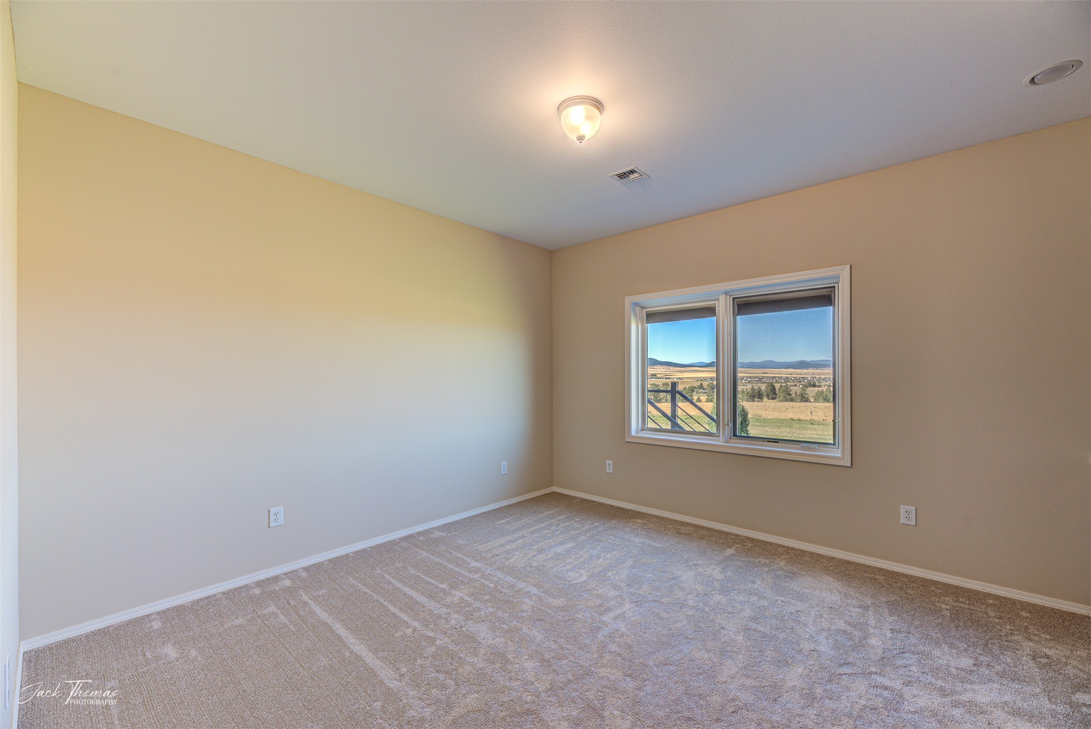 6131 Johnson Road Property Photo 32