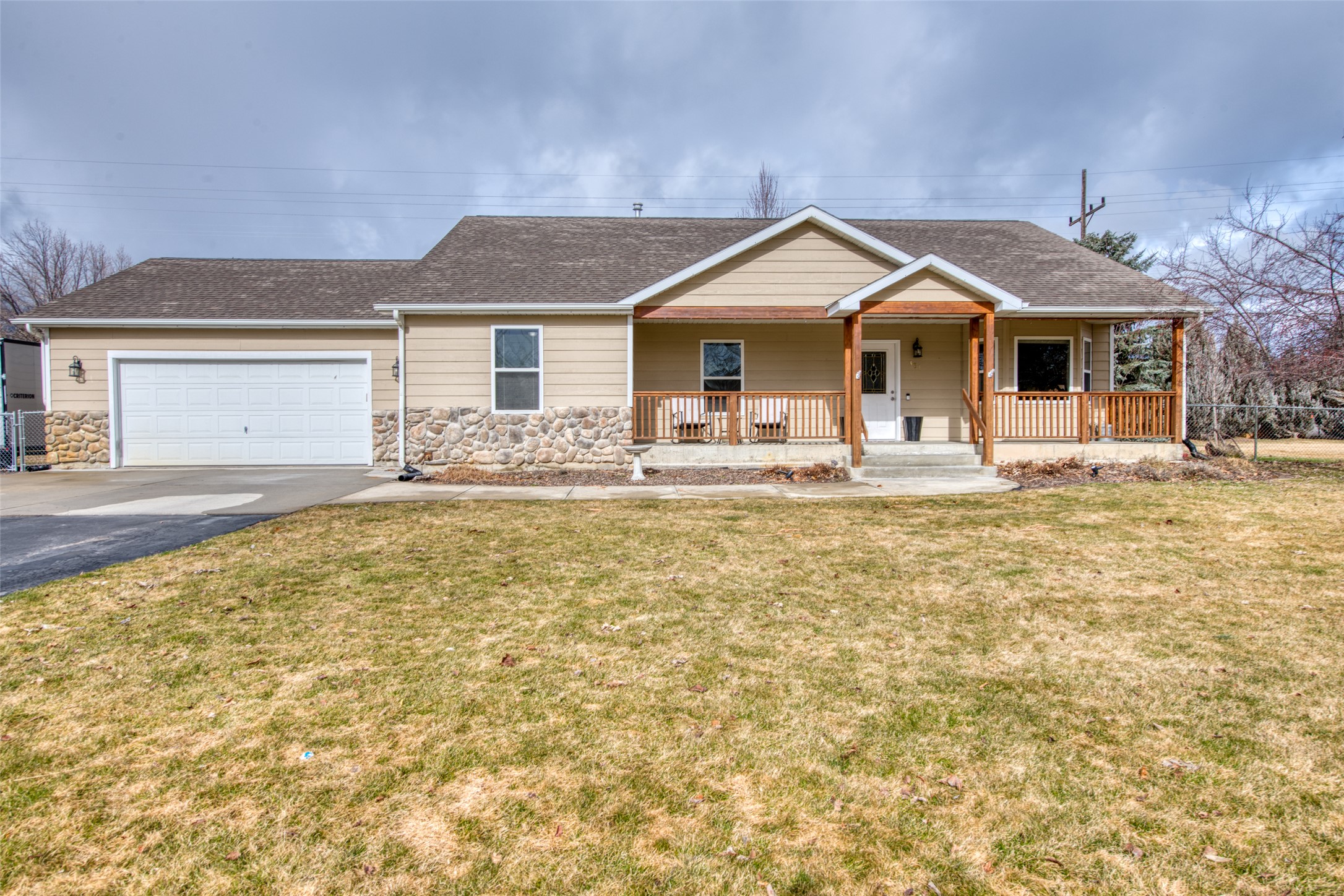 381 Stagecoach Trail Property Photo