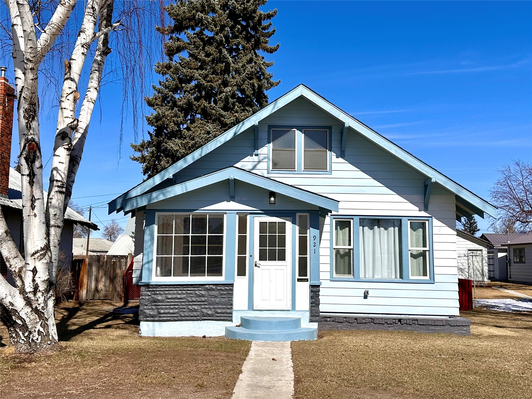 921 Milwaukee Avenue Property Photo