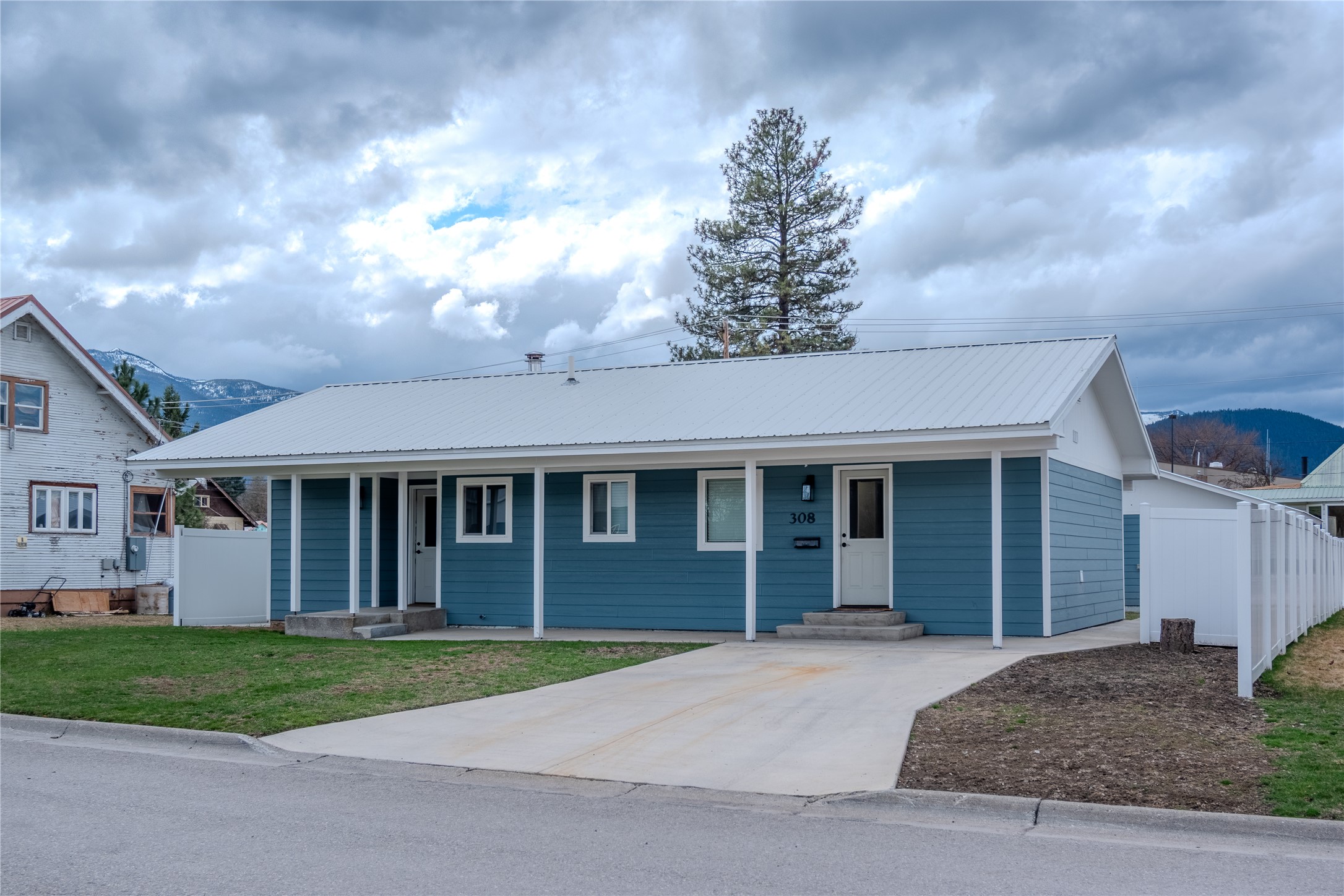 308 Dakota Avenue Property Photo