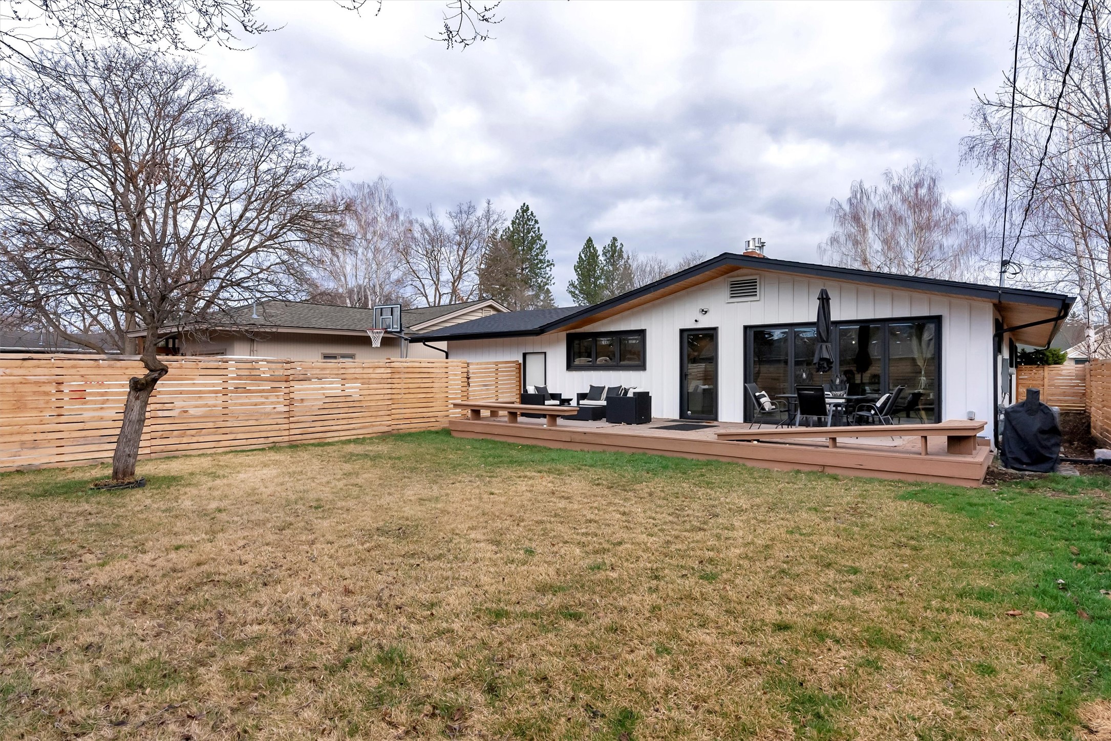 625 Hastings Avenue Property Photo 40