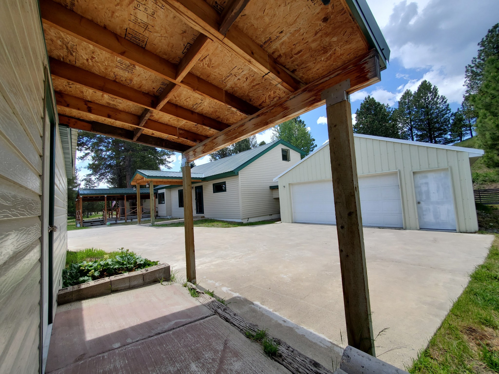 1830 Good News Lane Property Photo 1