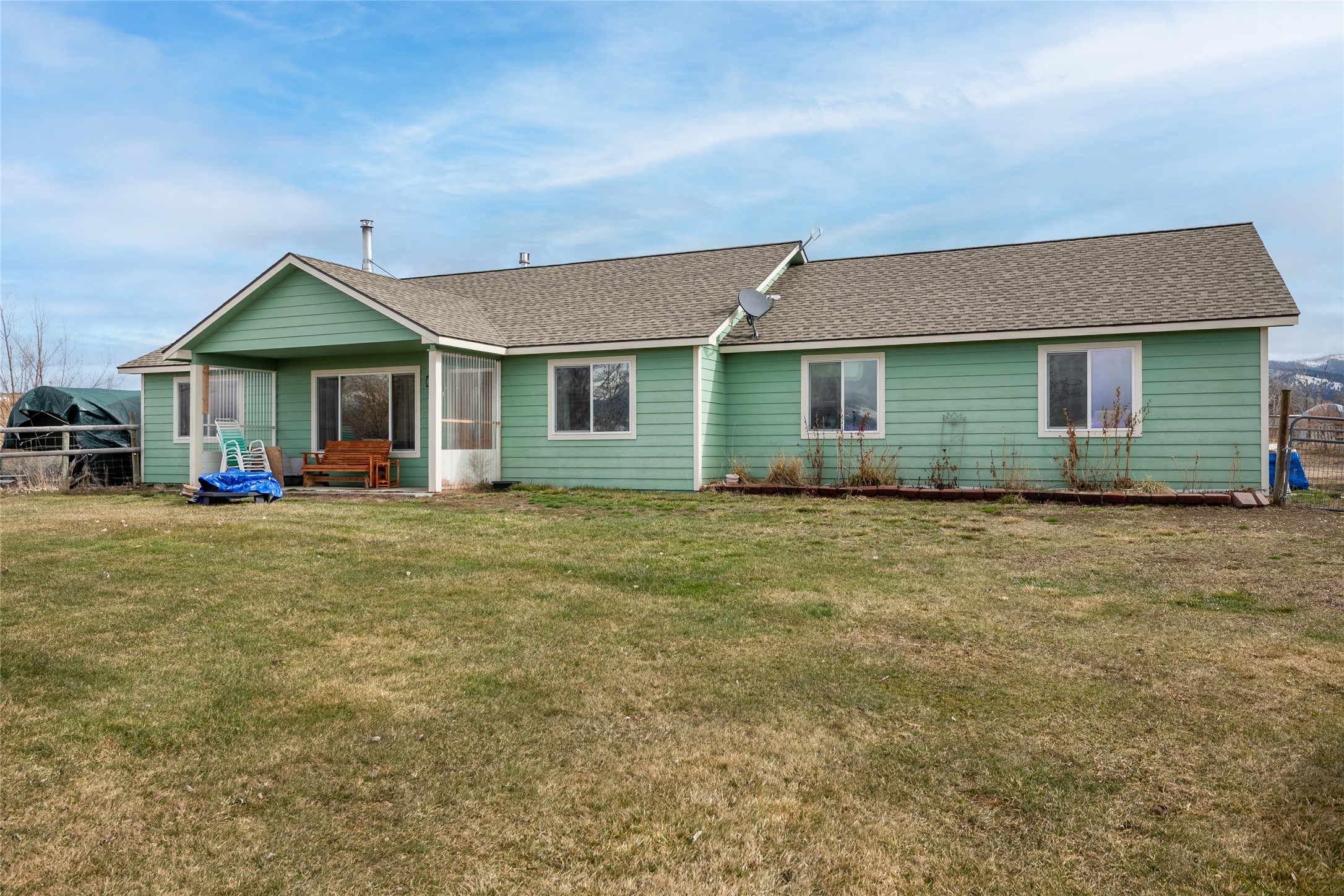 552 Pat Lane Property Photo 7