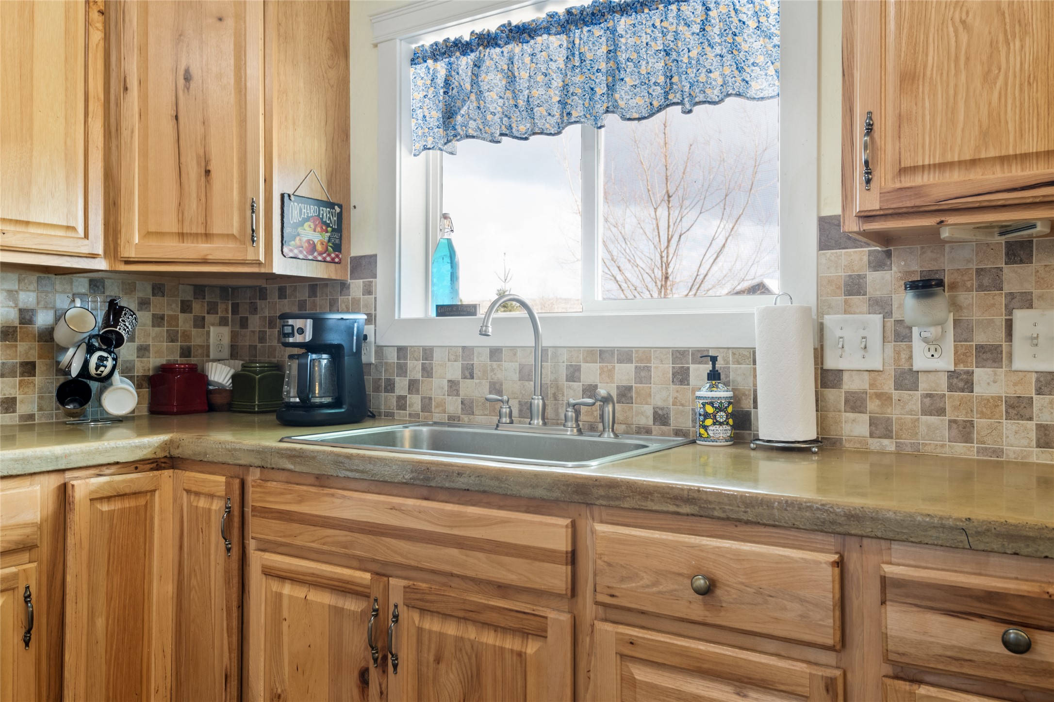 552 Pat Lane Property Photo 27