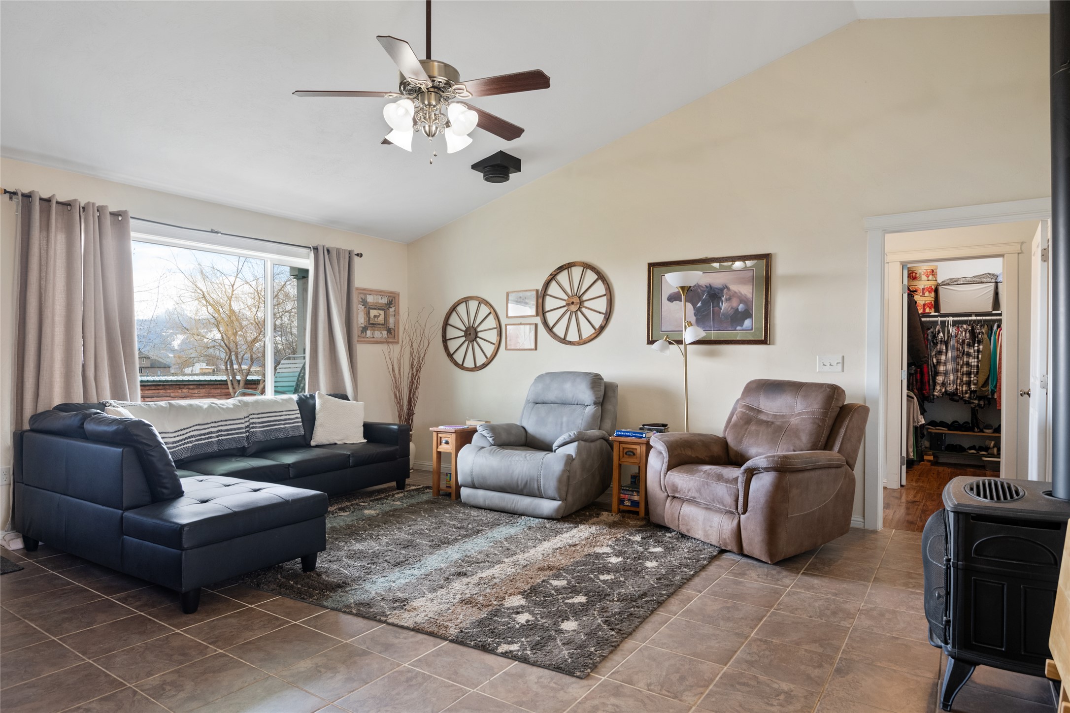 552 Pat Lane Property Photo 32