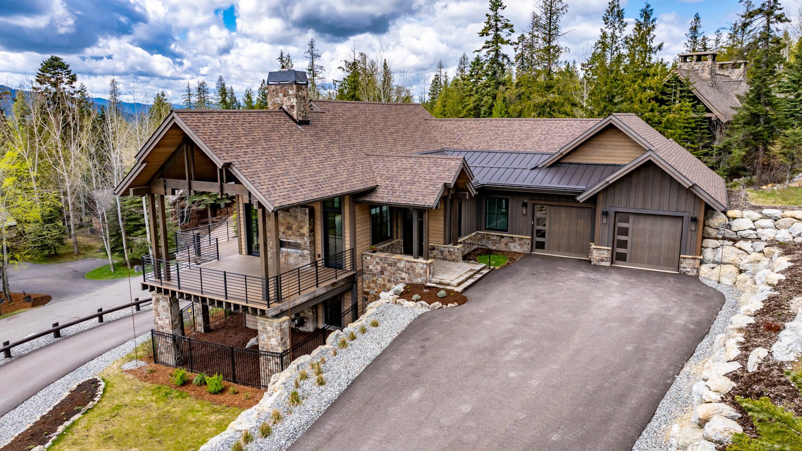 176 S Shooting Star Circle Property Photo 4