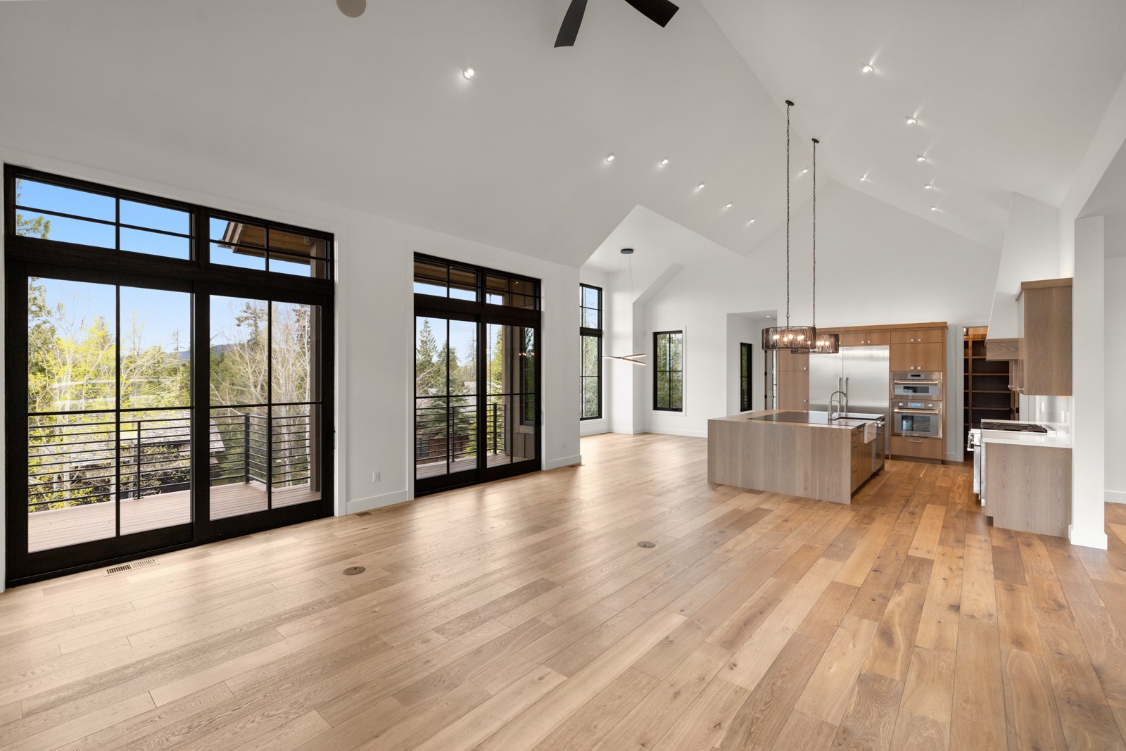 176 S Shooting Star Circle Property Photo 11