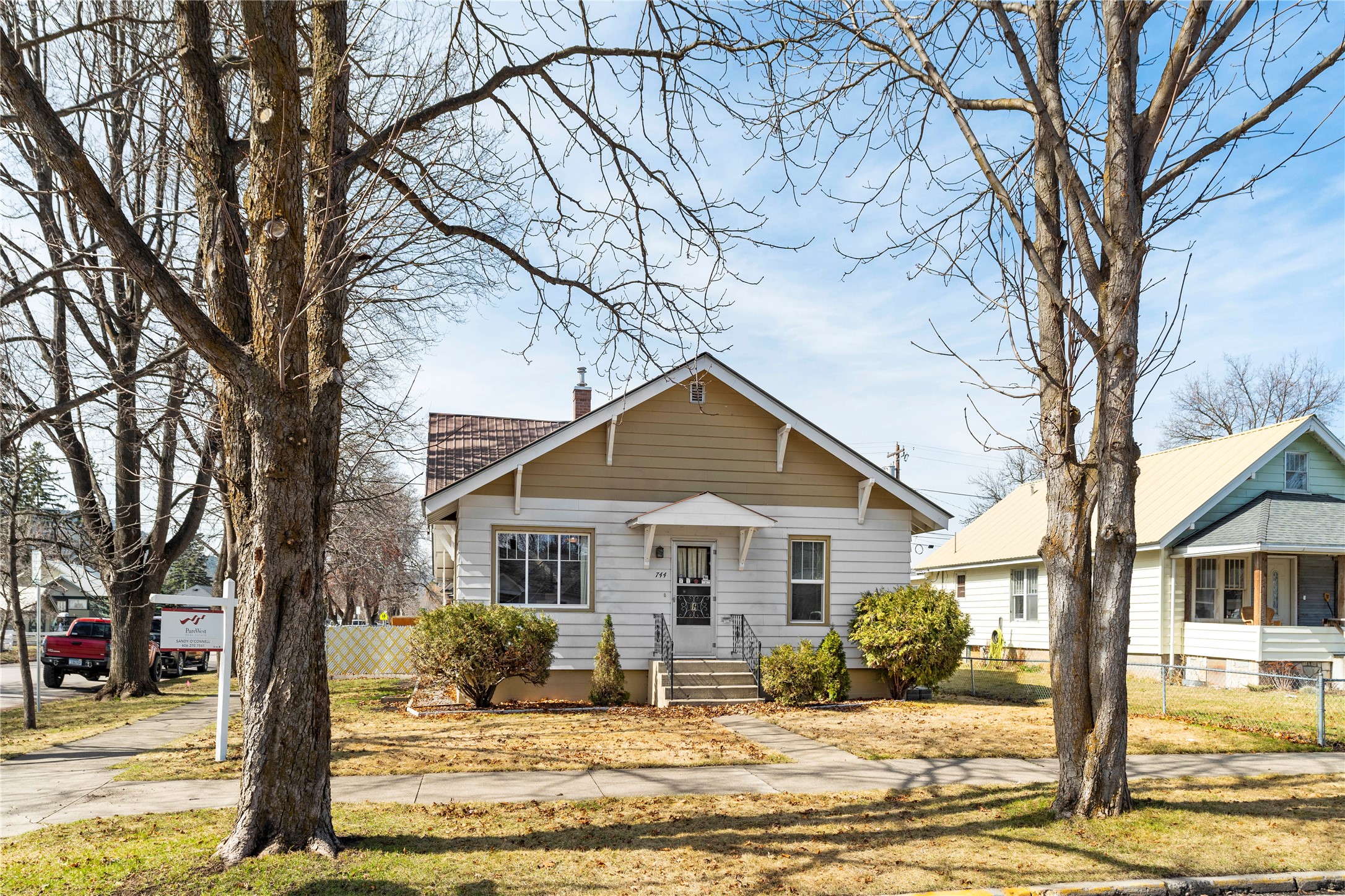 744 2nd Avenue W Property Photo 2