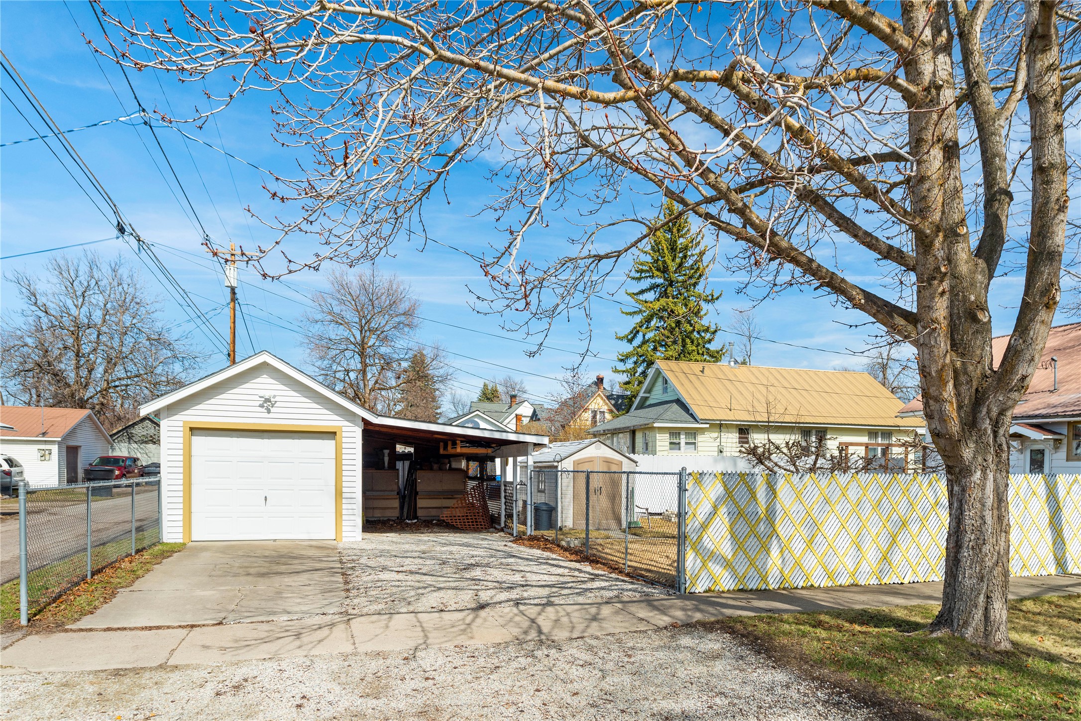 744 2nd Avenue W Property Photo 4