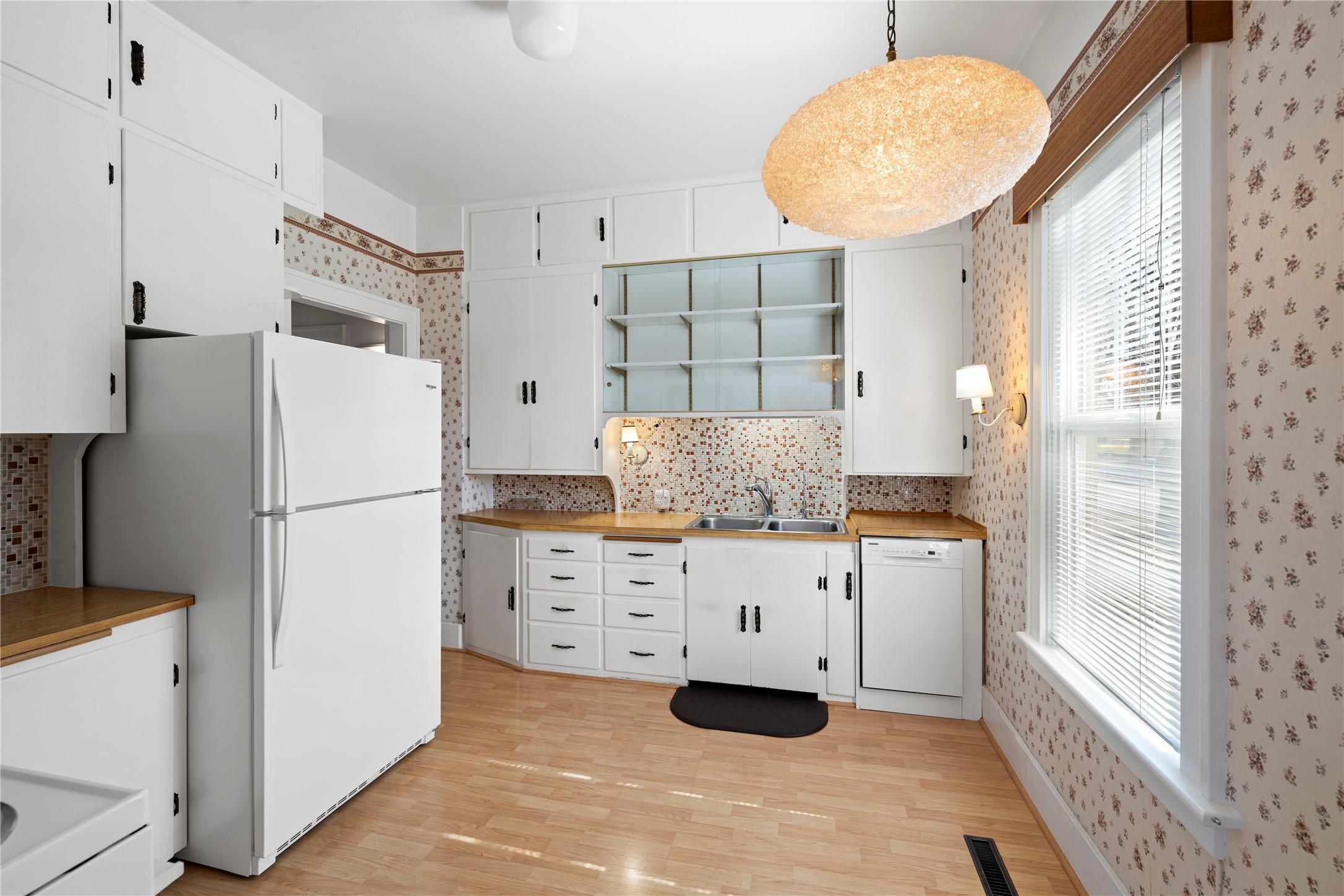744 2nd Avenue W Property Photo 17