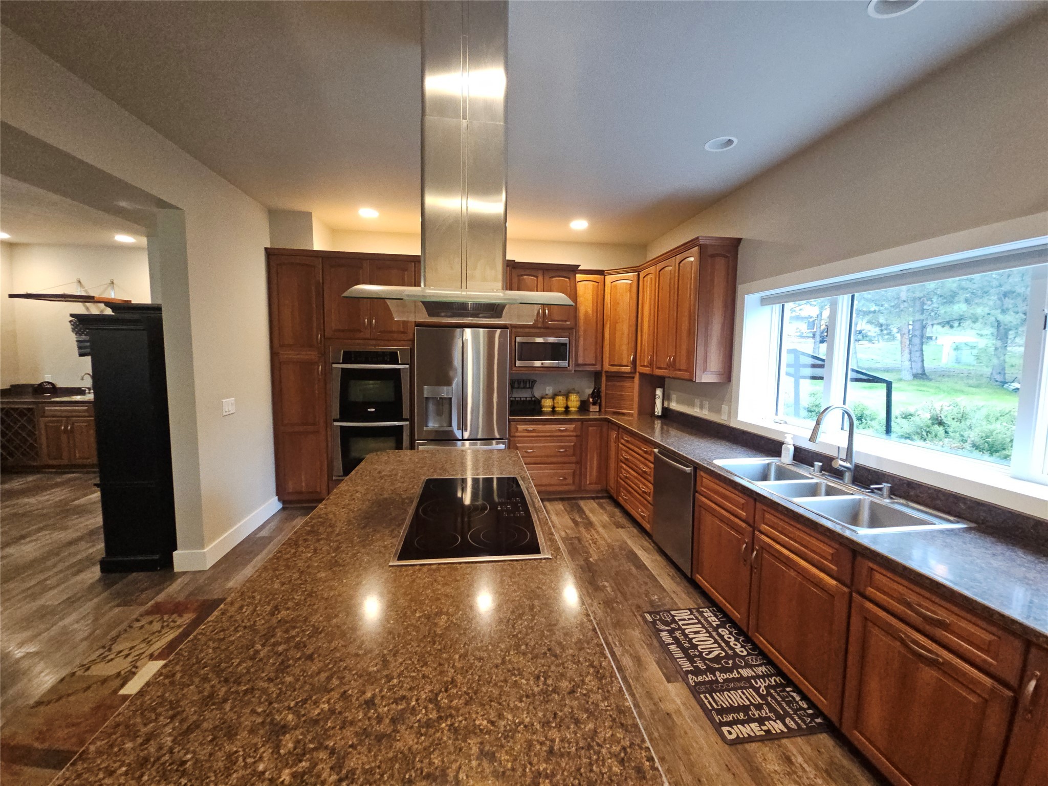2909 Arneguy Lane Property Photo 3