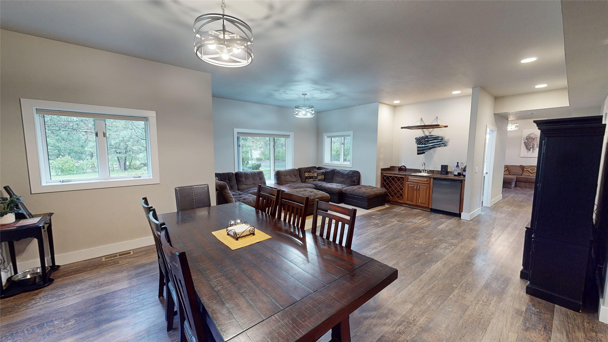 2909 Arneguy Lane Property Photo 15