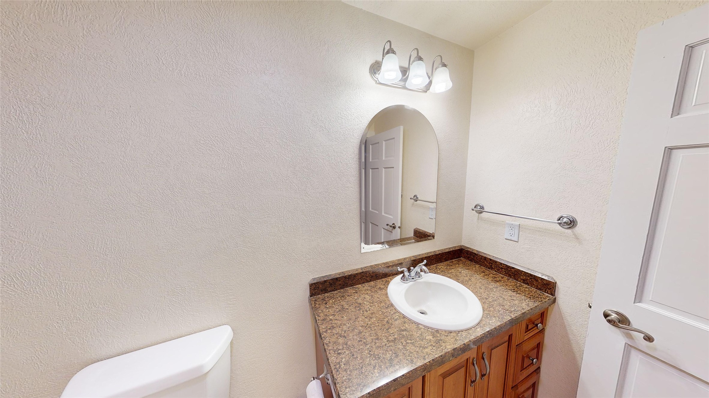 2909 Arneguy Lane Property Photo 28