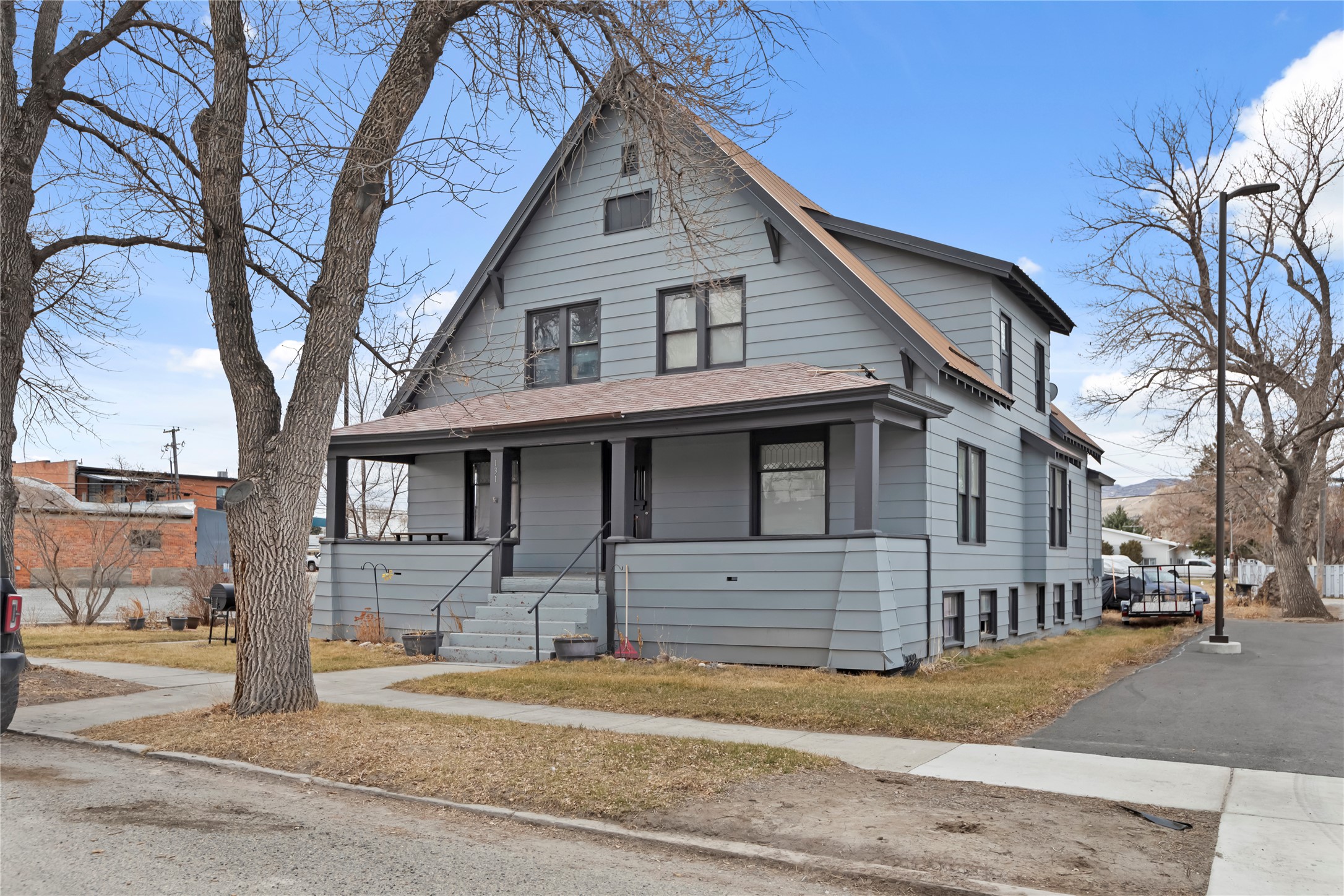131 N Oak Street Property Photo 1