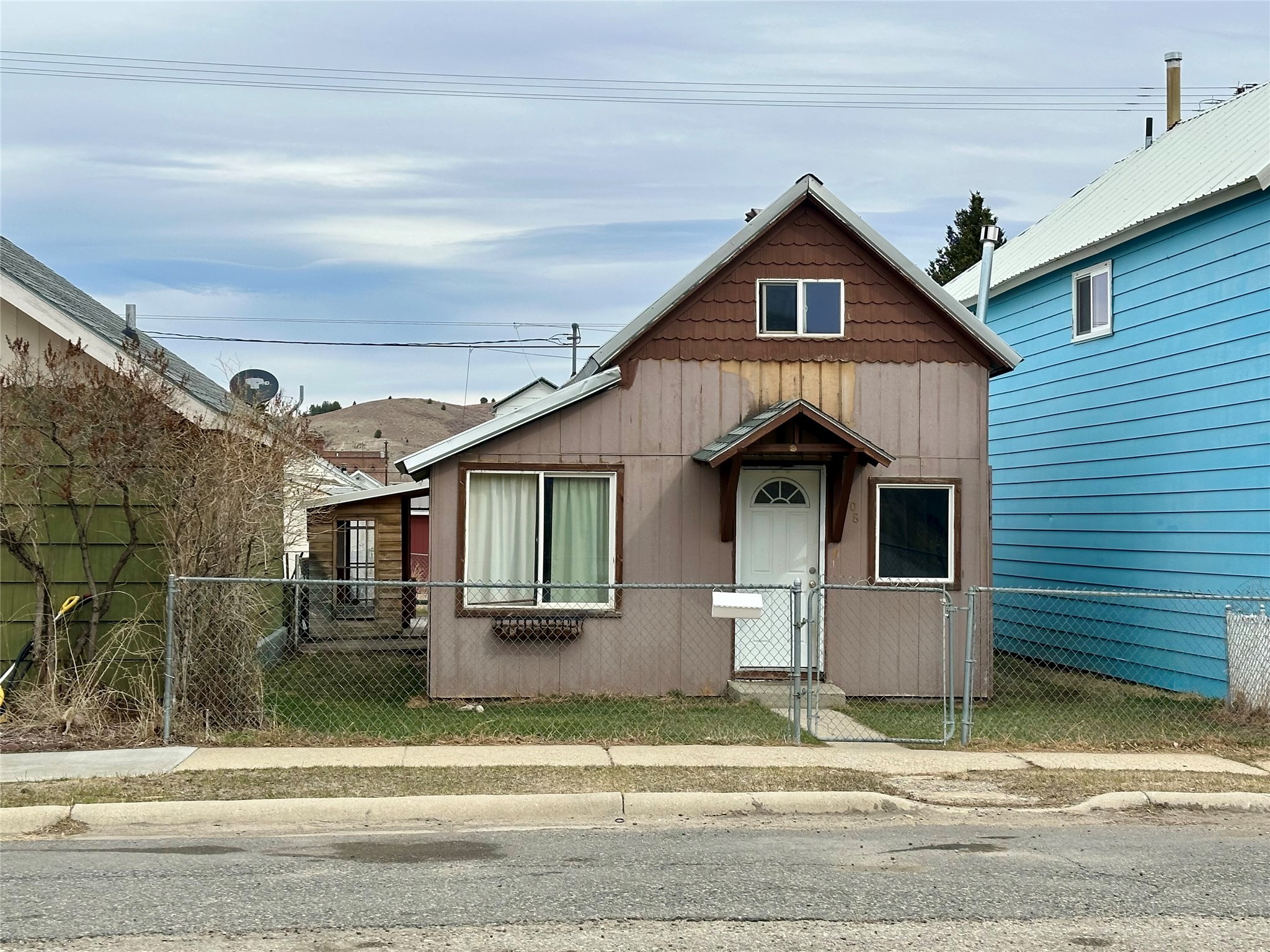 1208 E 6th Street Property Photo