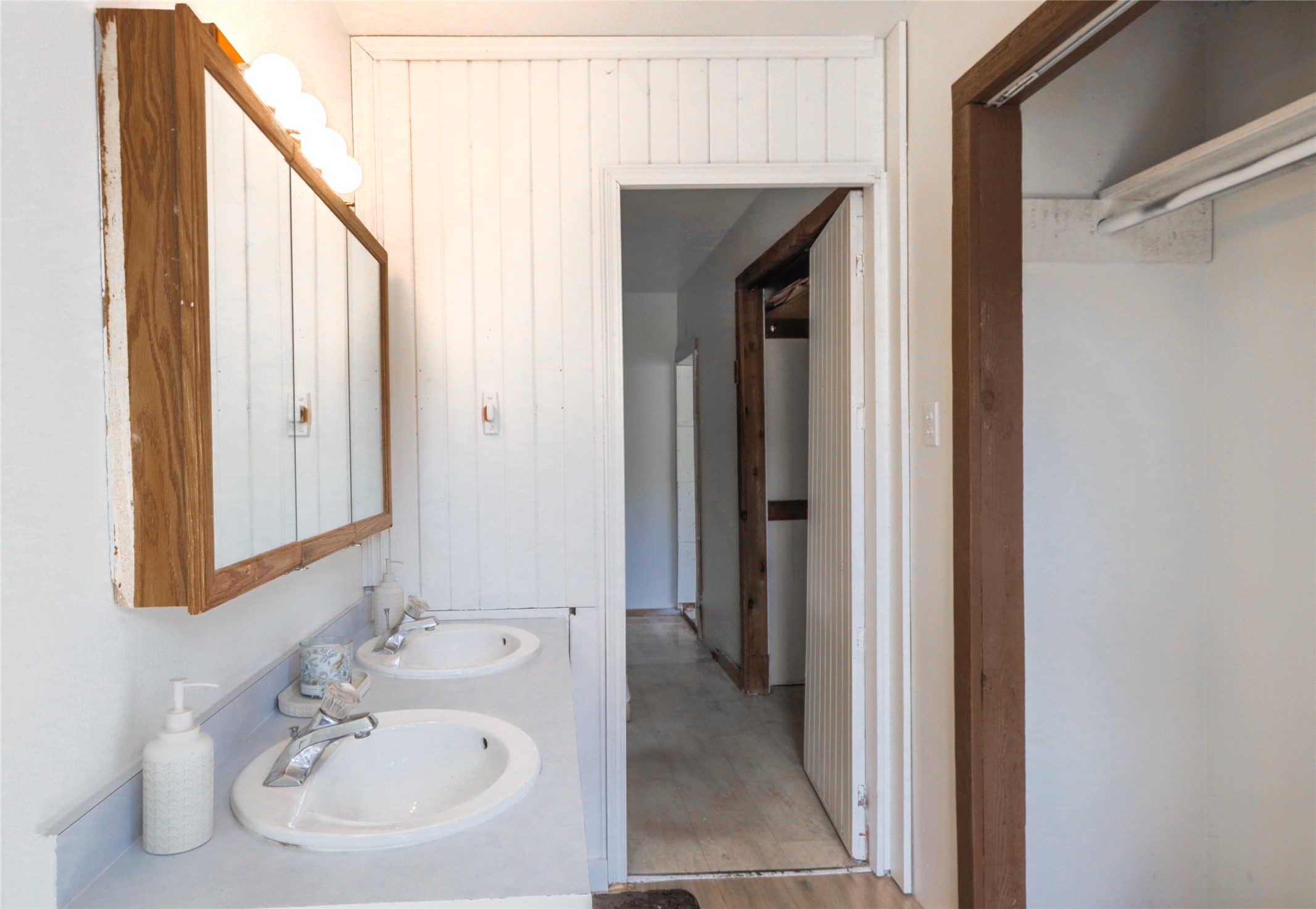 602 16th Avenue E Property Photo 16