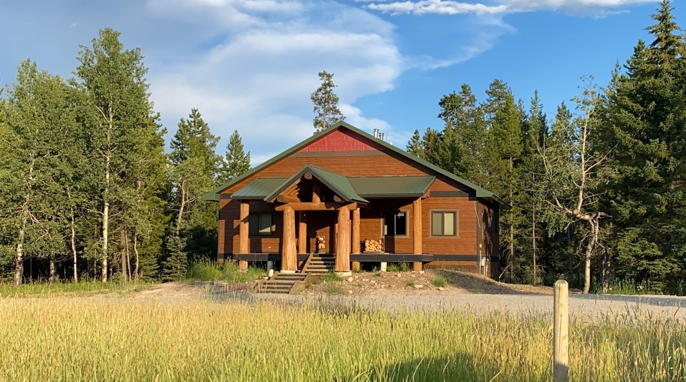 4425 W Willow Creek Road Property Photo 3