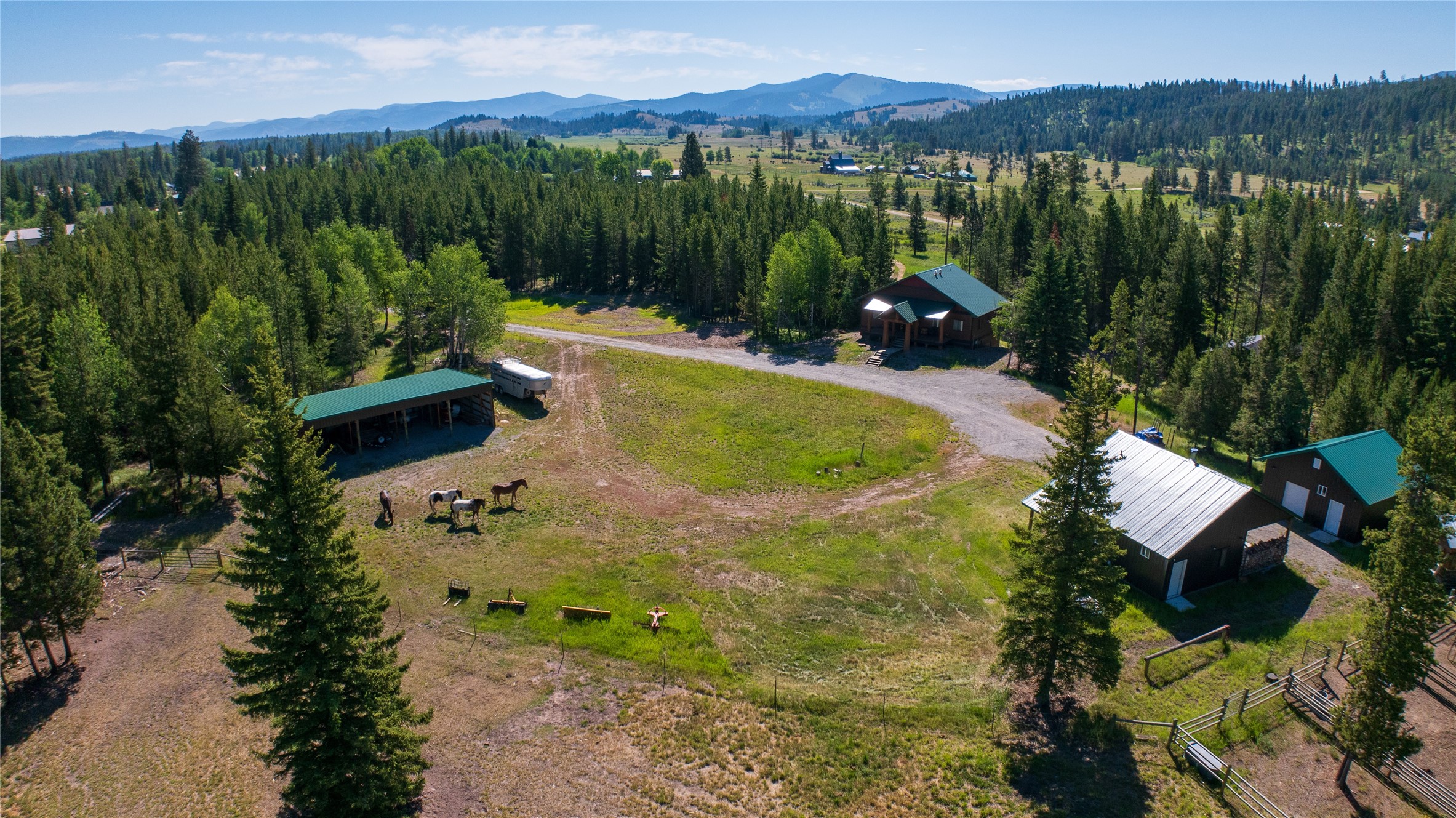 4425 W Willow Creek Road Property Photo 7