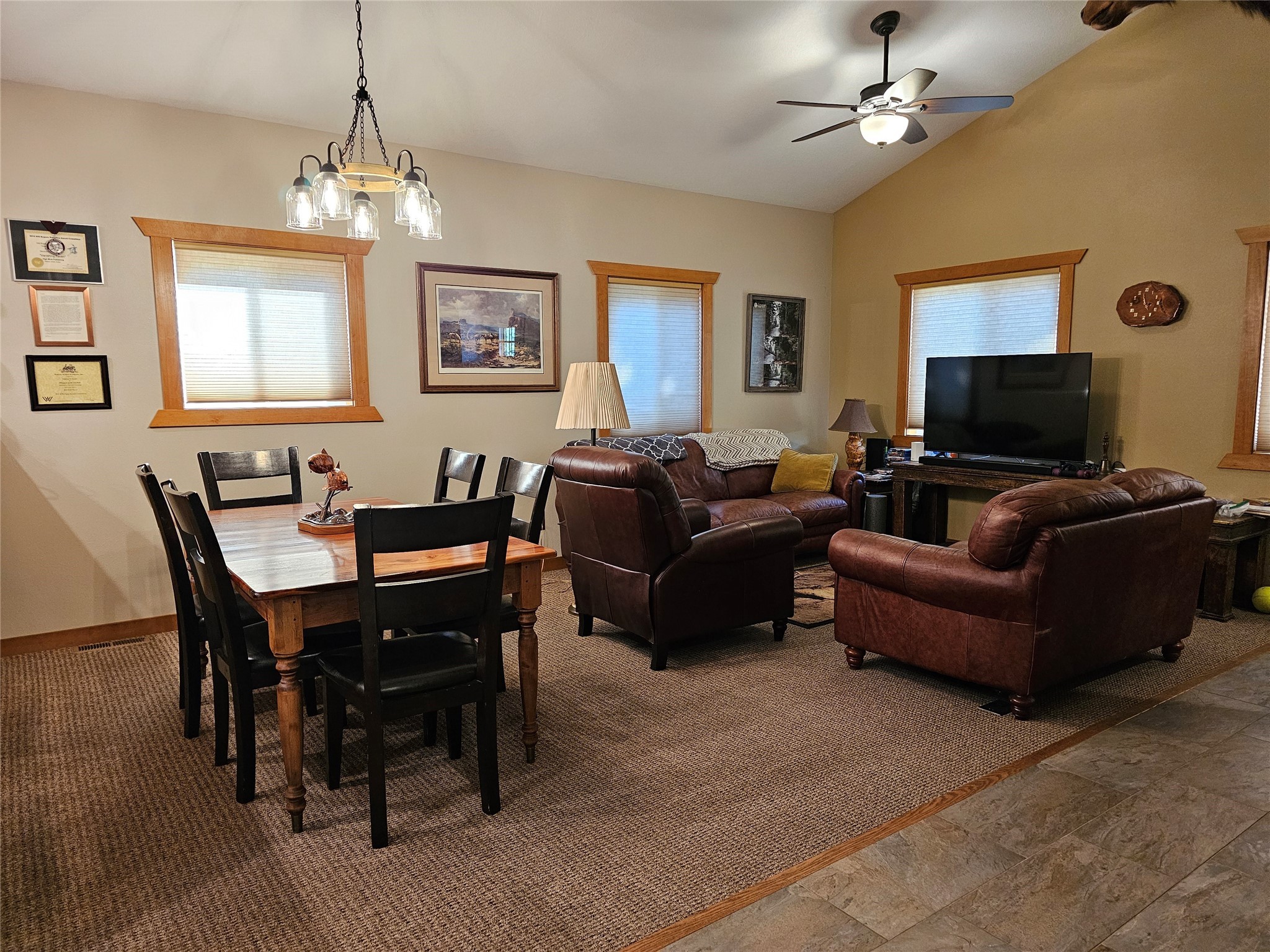 4425 W Willow Creek Road Property Photo 9
