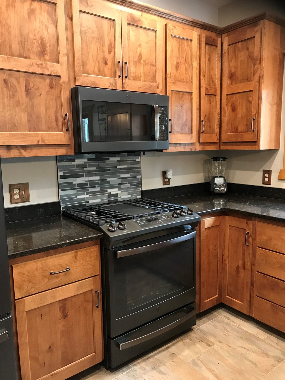 4425 W Willow Creek Road Property Photo 10