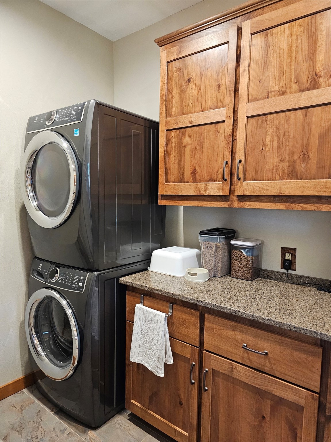 4425 W Willow Creek Road Property Photo 18