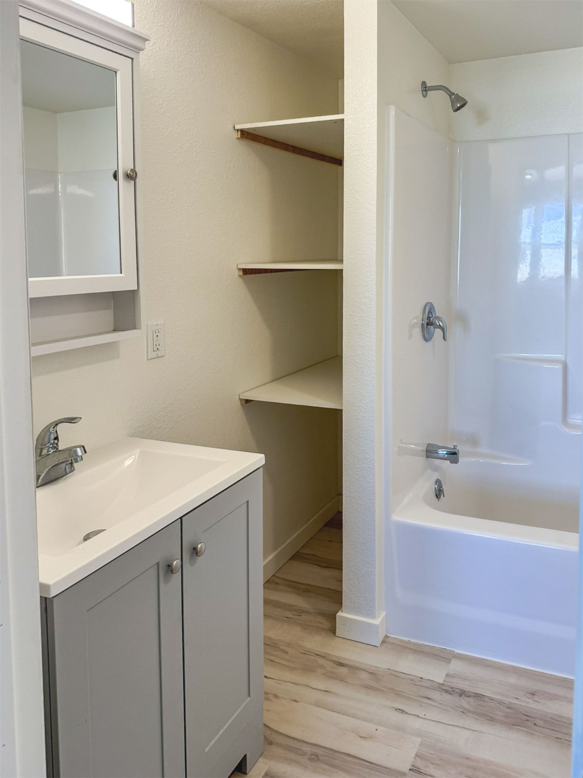 123 W Jefferson Avenue Property Photo 3