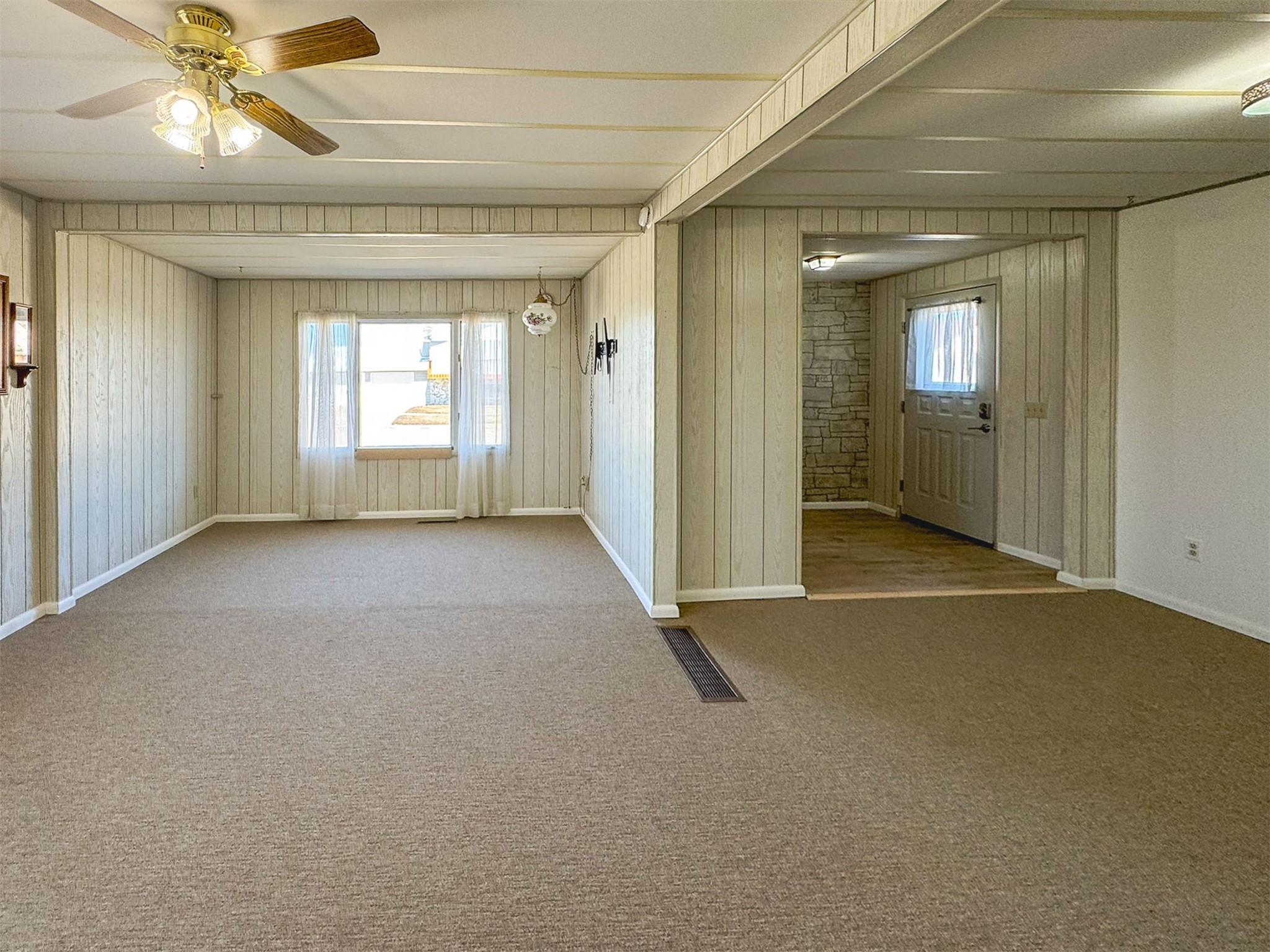 123 W Jefferson Avenue Property Photo 5