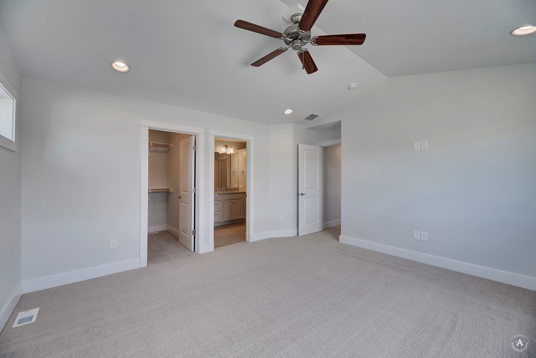 2762 Lone Chief Loop Property Photo 26