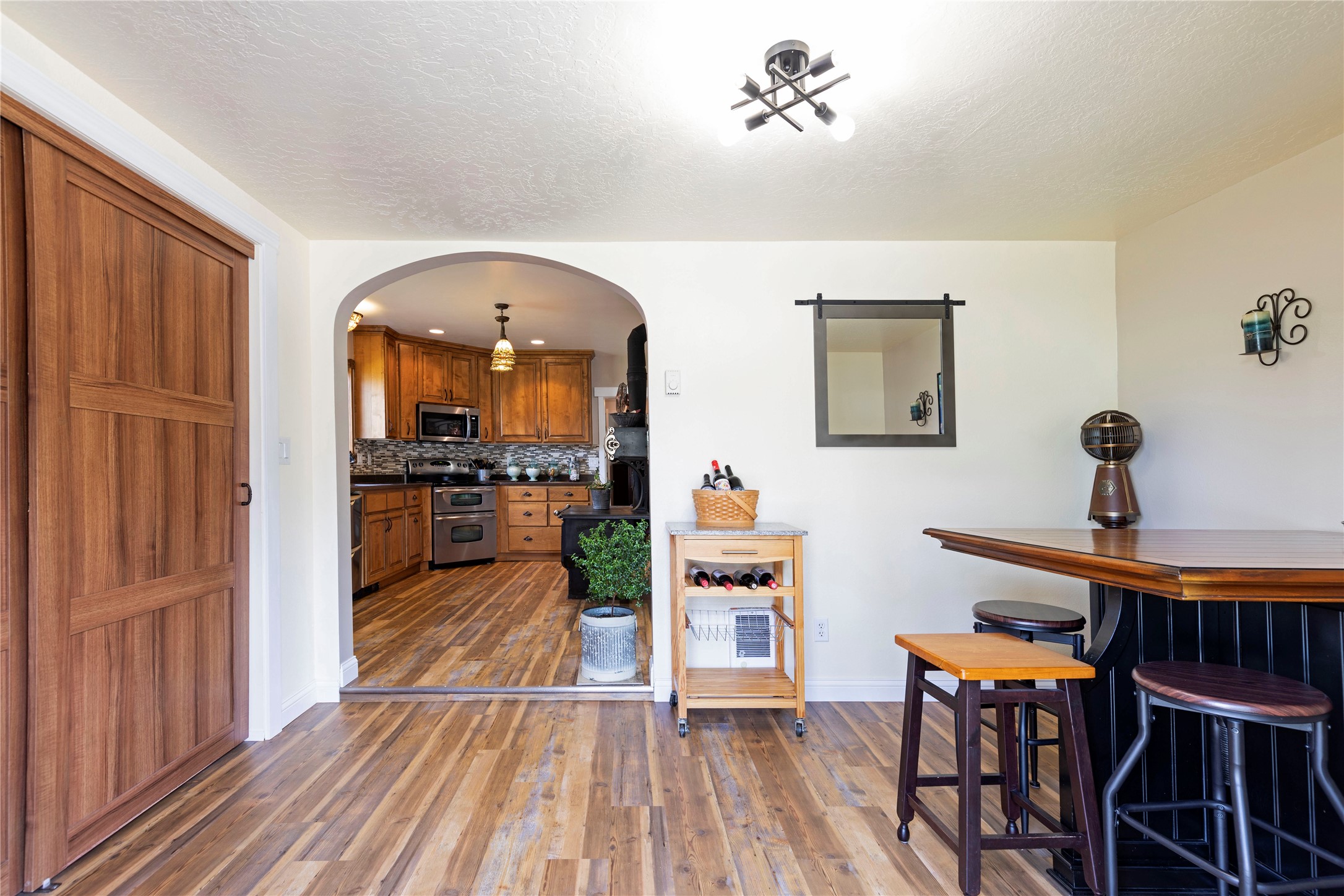 230 Cap Lane Property Photo 3