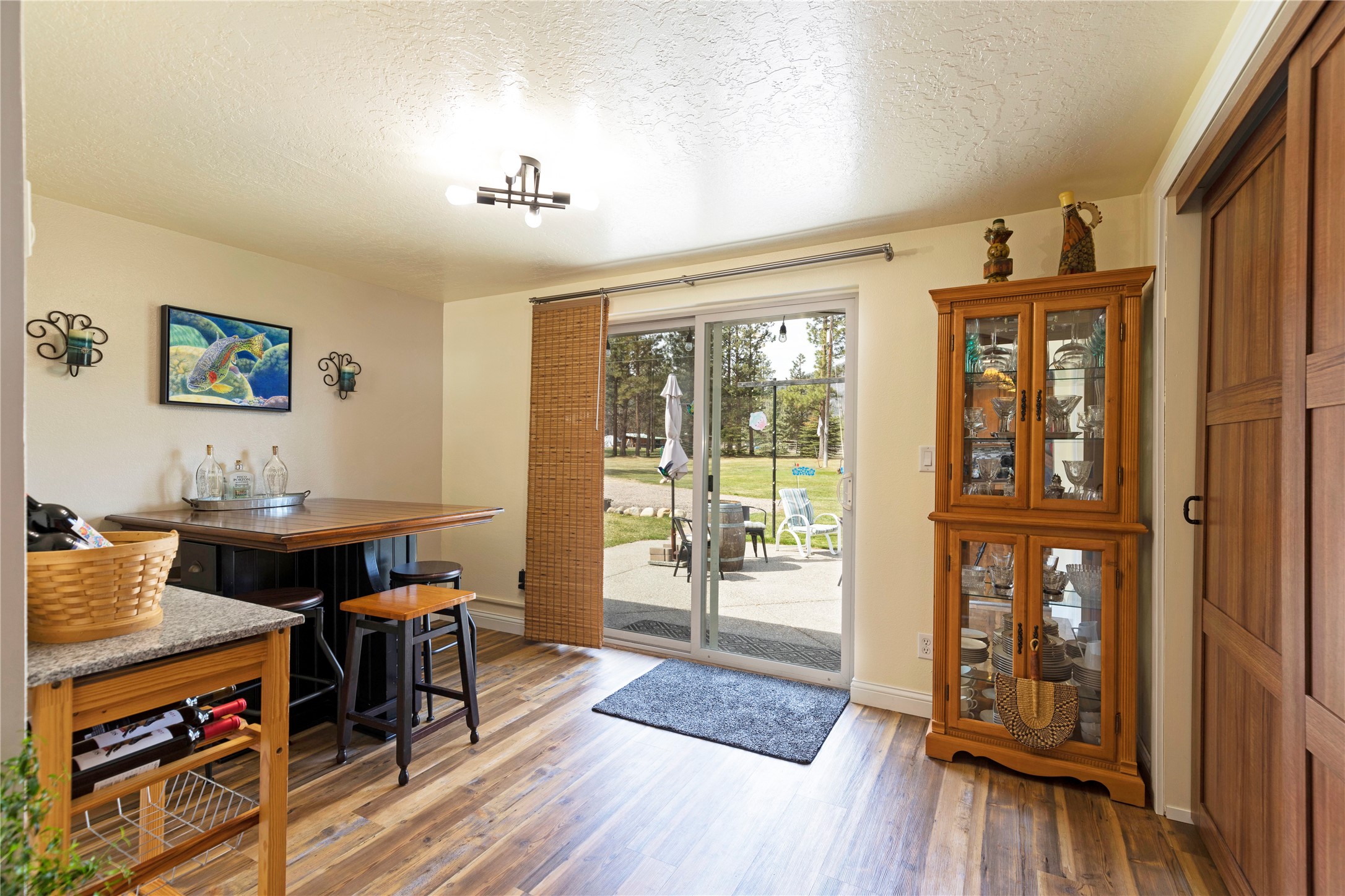 230 Cap Lane Property Photo 4