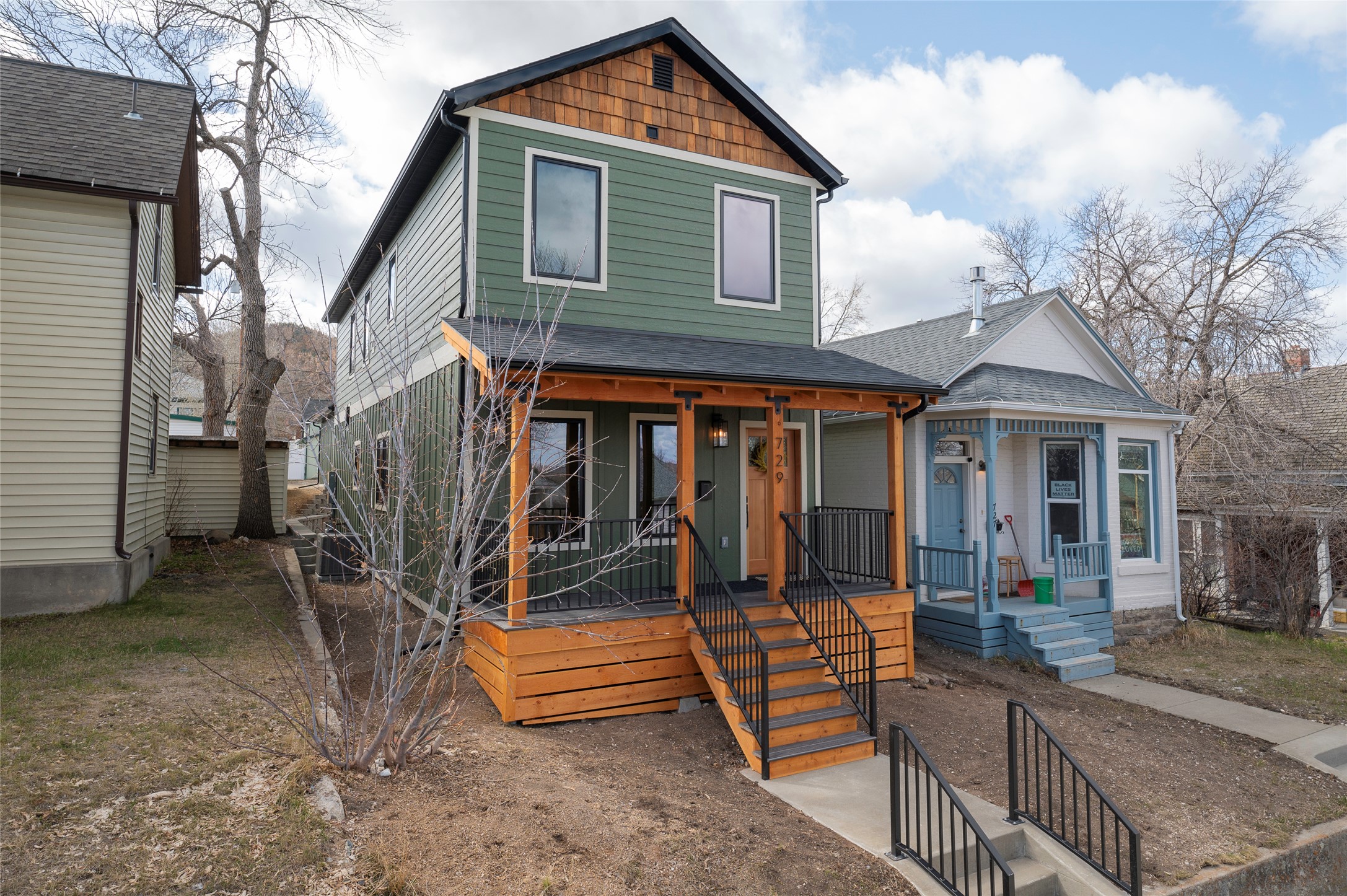 729 9th Avenue Property Photo