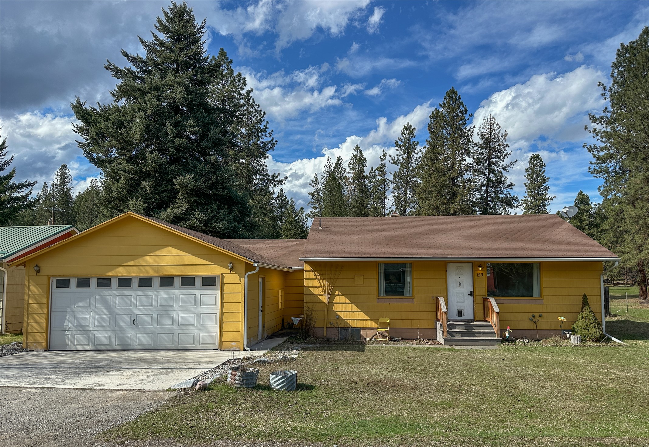 123 Elk Street Property Photo
