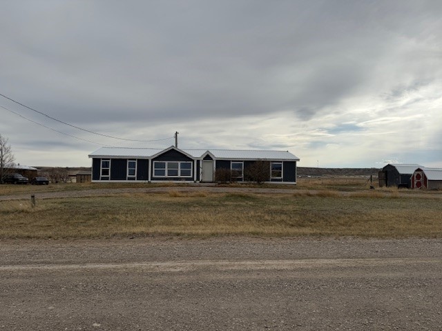 18 E Country Lane Property Photo