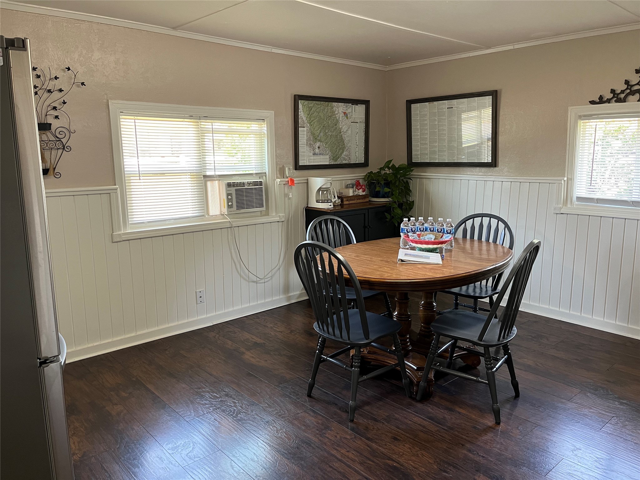 15 9th Street E Property Photo 7