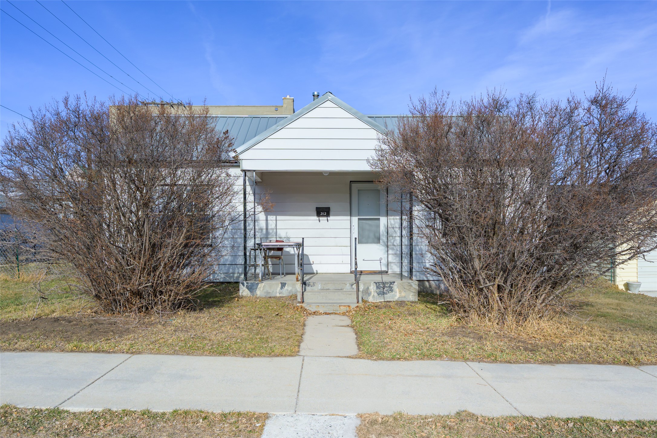 312 Oak Street Property Photo