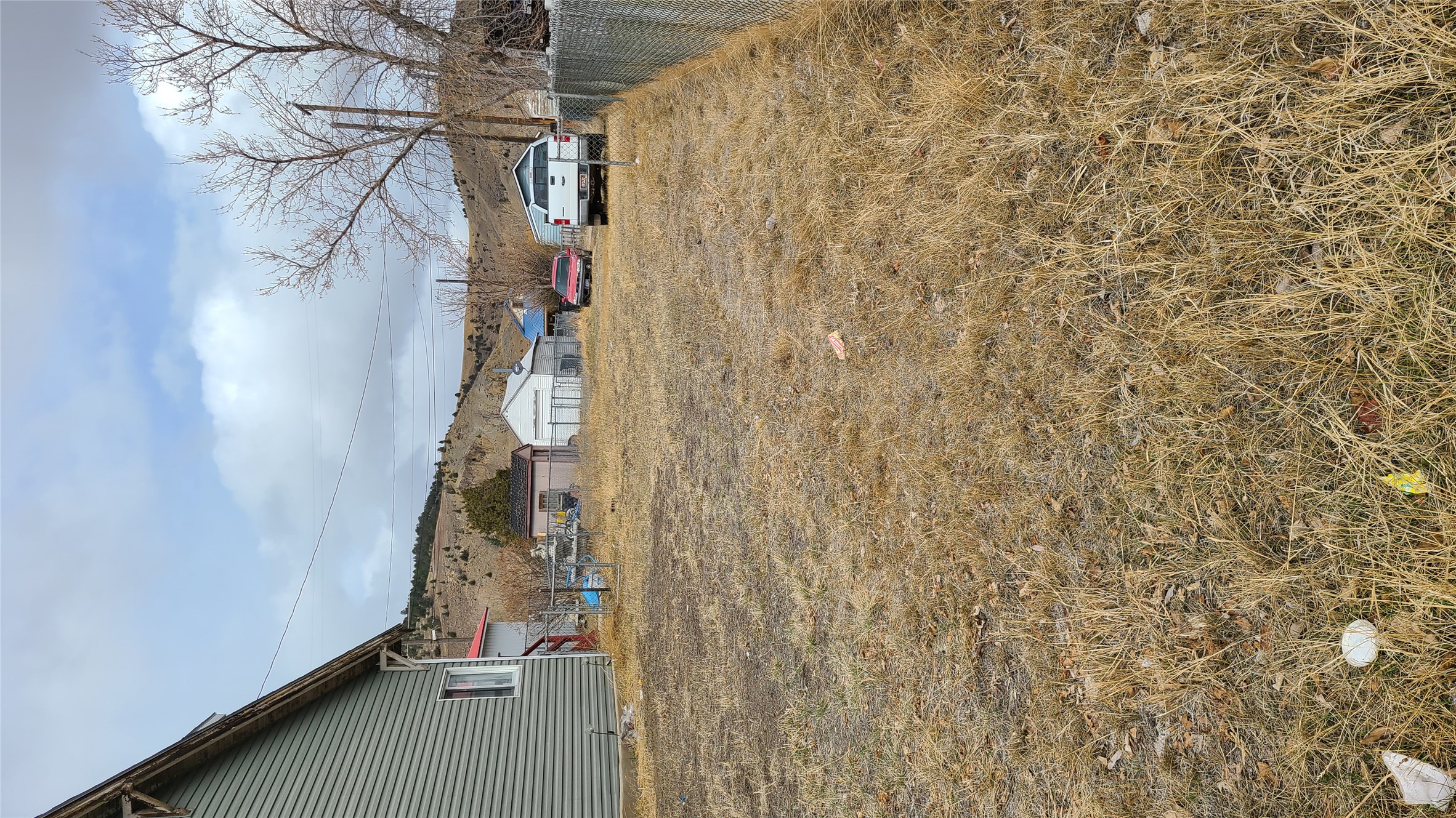 414 E Commercial Avenue Property Photo