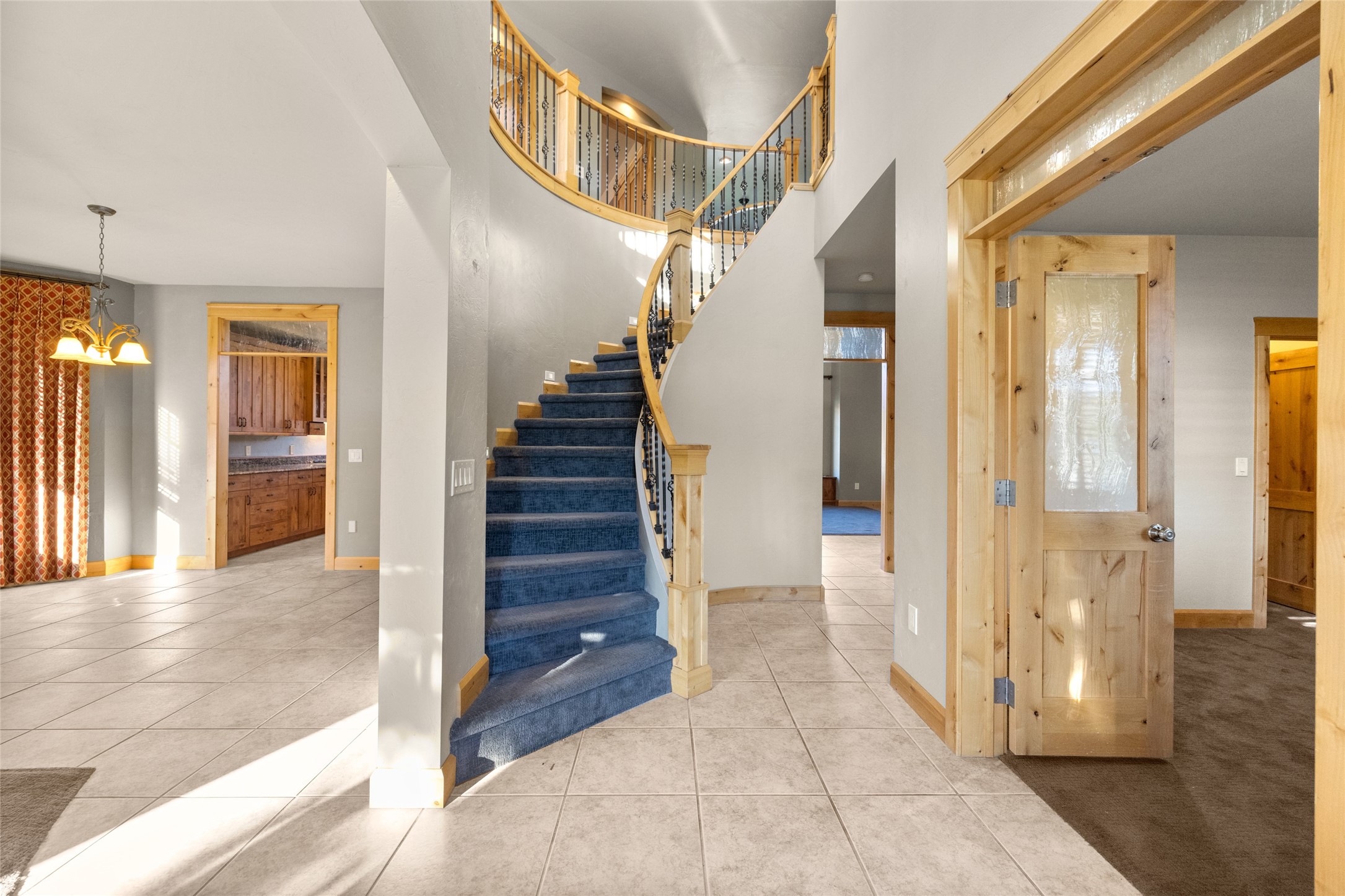 33 Glacier Circle Property Photo 5